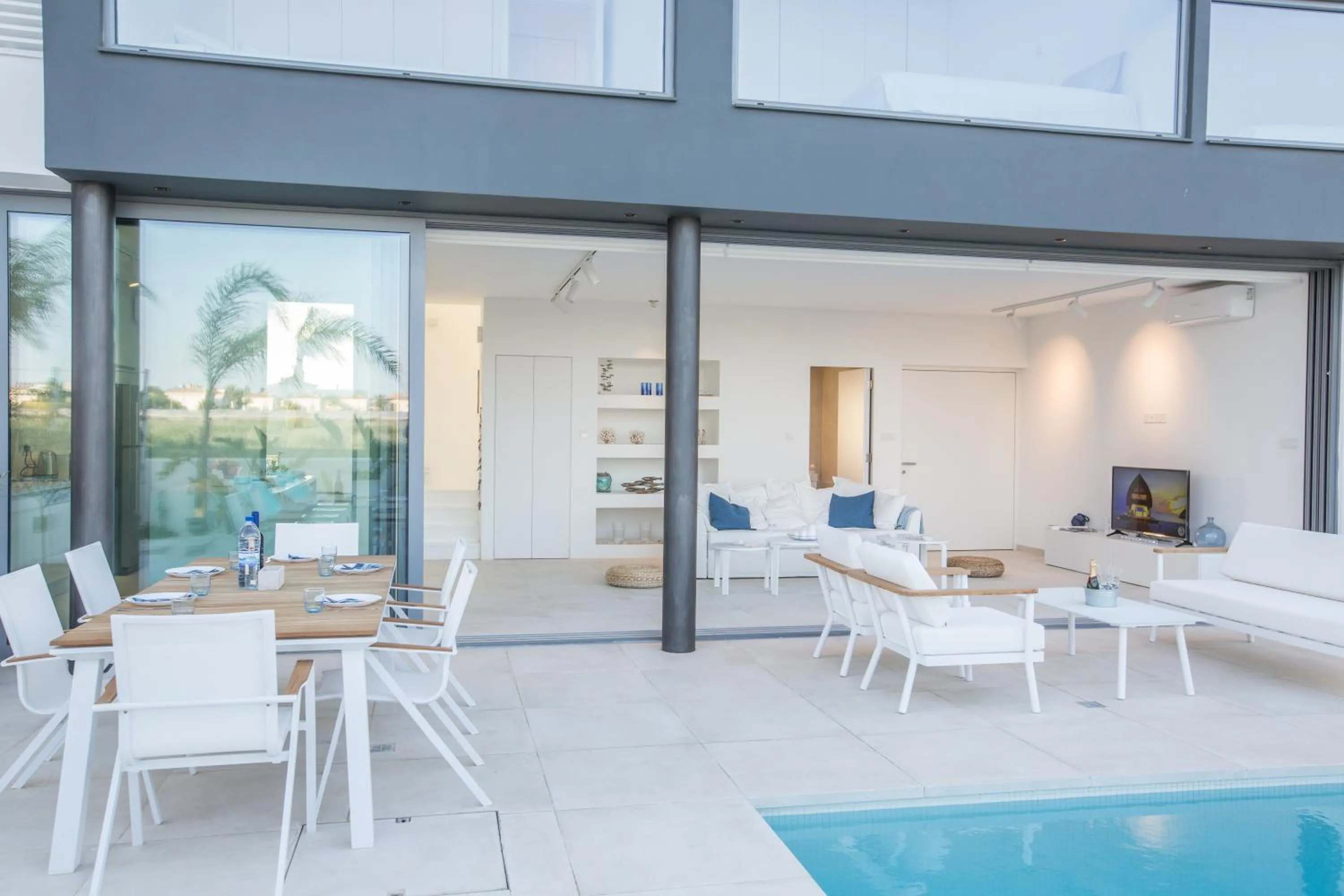 Living room in White Pearl Villas
