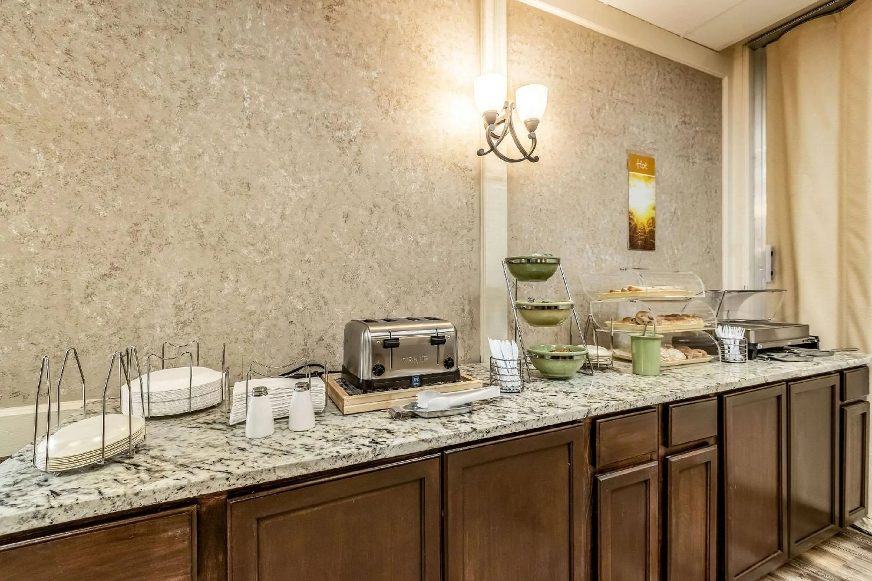 Restaurant/places to eat in Quality Inn & Suites Albert Lea