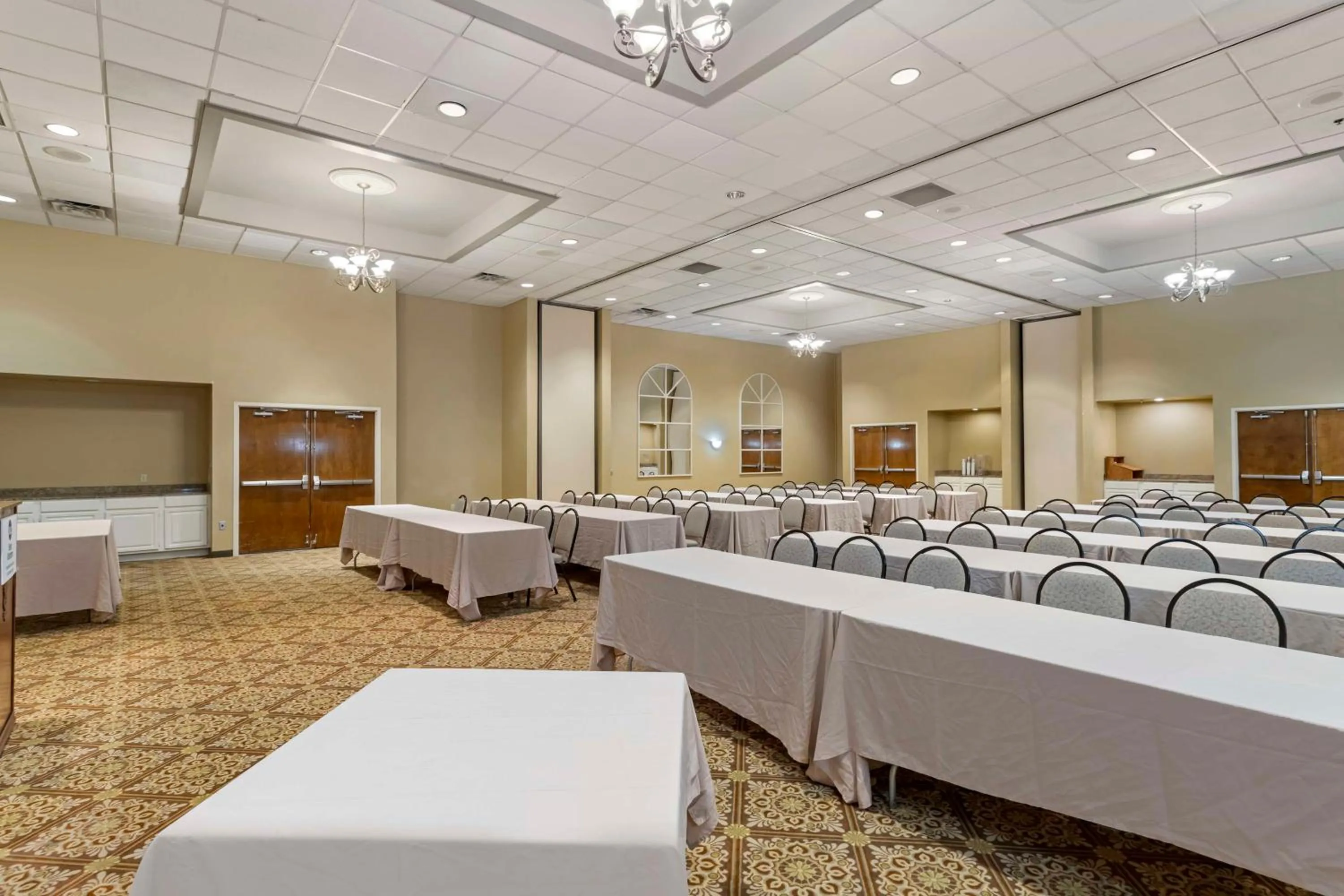 Meeting/conference room in Best Western of Alexandria Inn & Suites & Conference Center