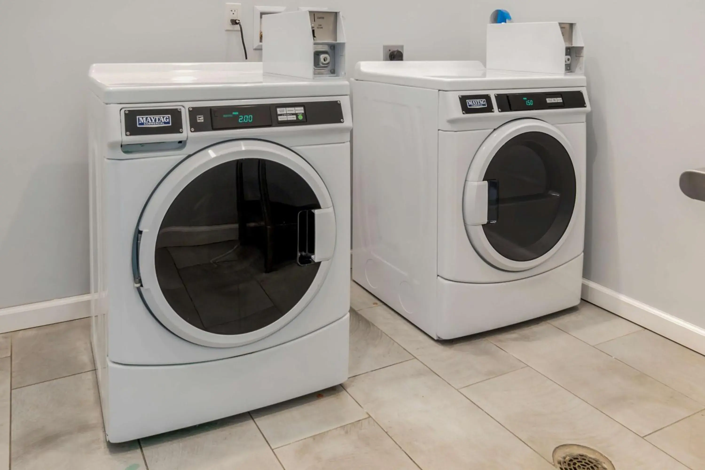 Property building in Best Western Plus St. Louis Airport Hotel Property building in Best Western Plus St. Louis Airport Hotel