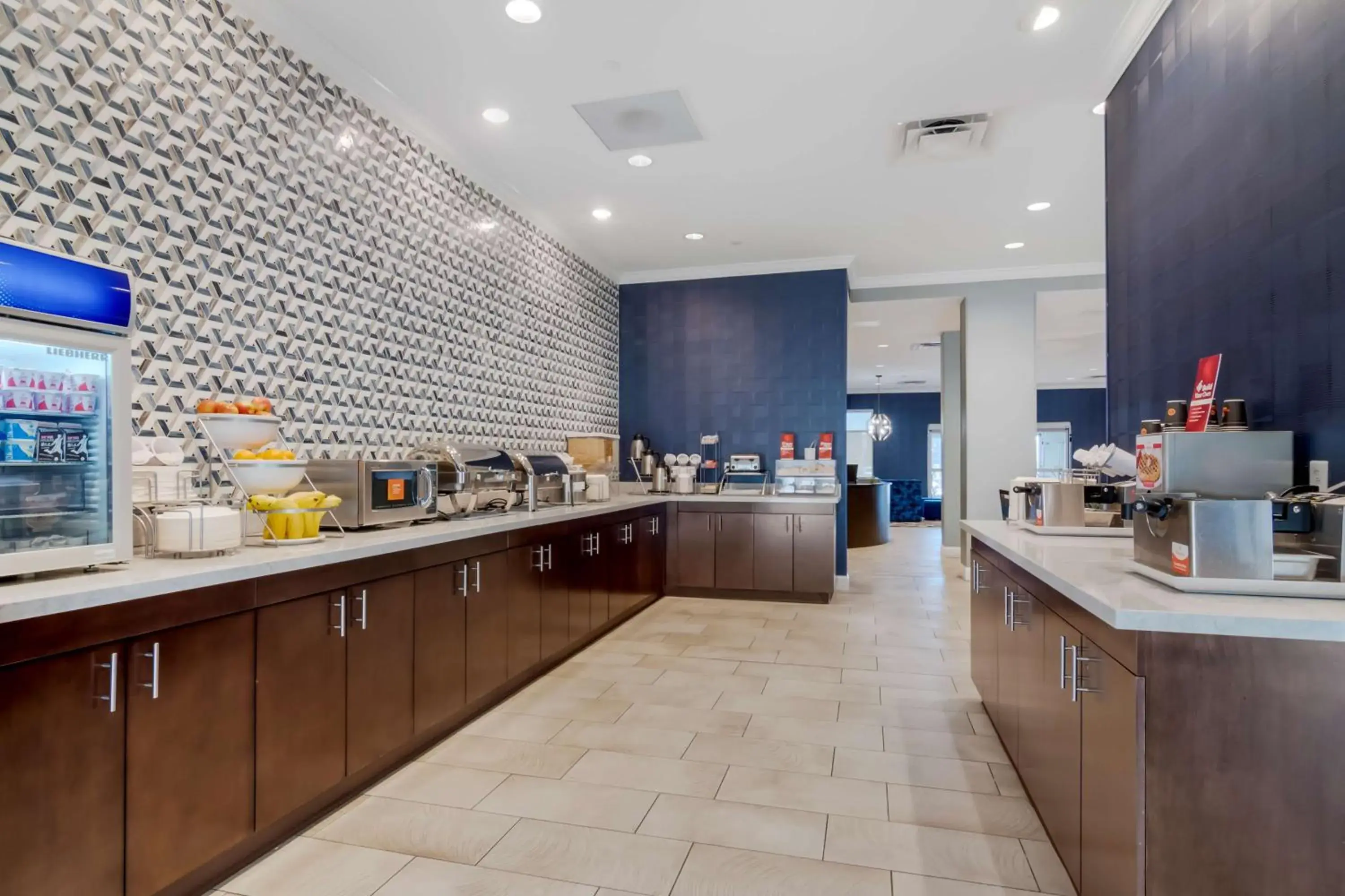 Breakfast in Best Western Plus St. Louis Airport Hotel Breakfast in Best Western Plus St. Louis Airport Hotel