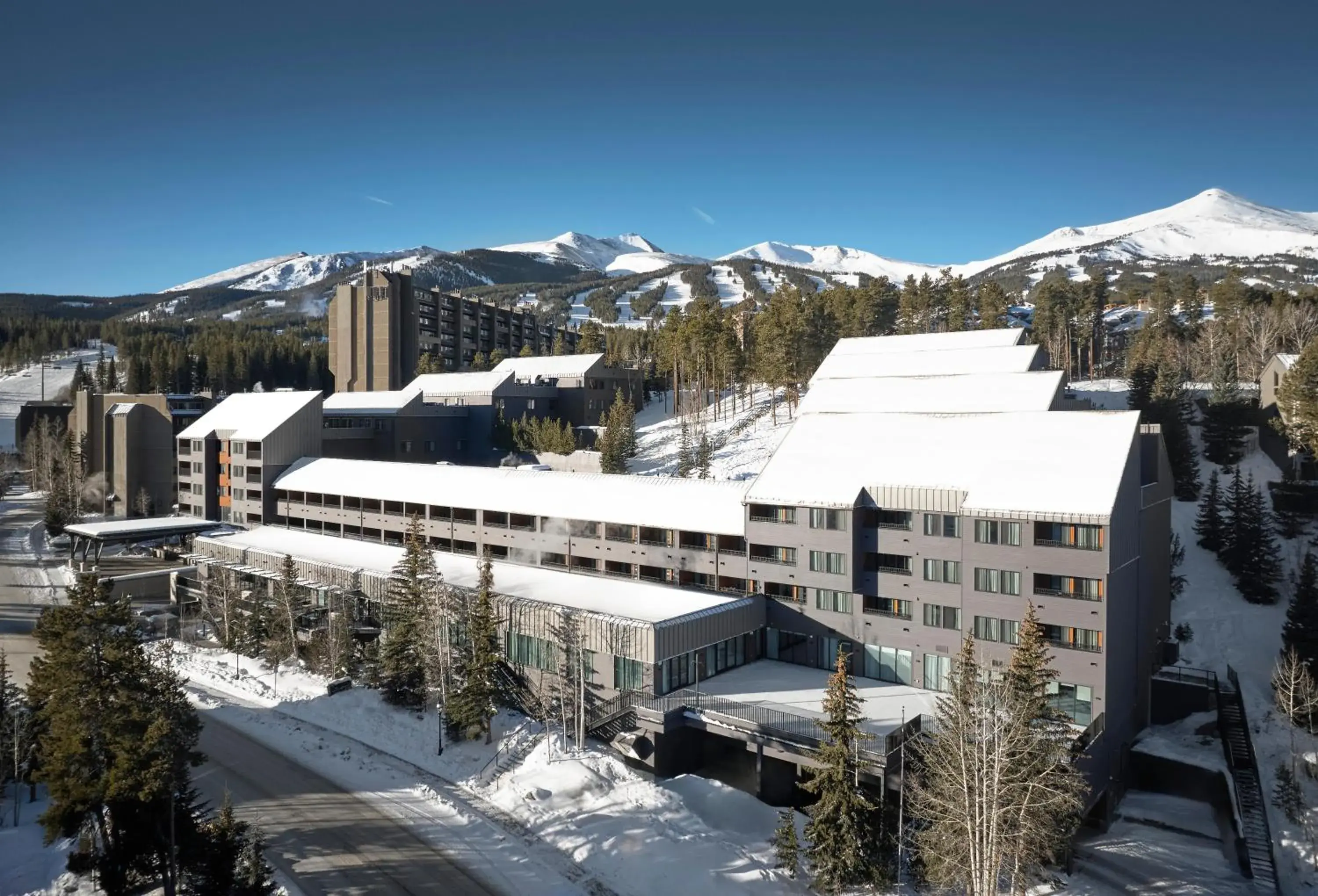 Property building in Hotel Alpenrock Breckenridge, Curio Collection by Hilton Property building in Hotel Alpenrock Breckenridge, Curio Collection by Hilton