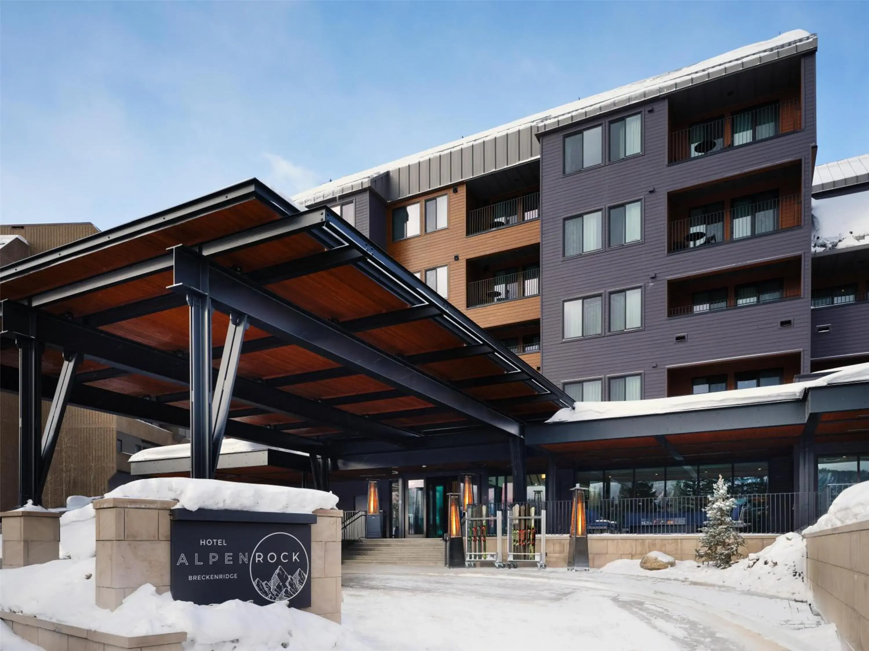 Property building in Hotel Alpenrock Breckenridge, Curio Collection by Hilton Property building in Hotel Alpenrock Breckenridge, Curio Collection by Hilton