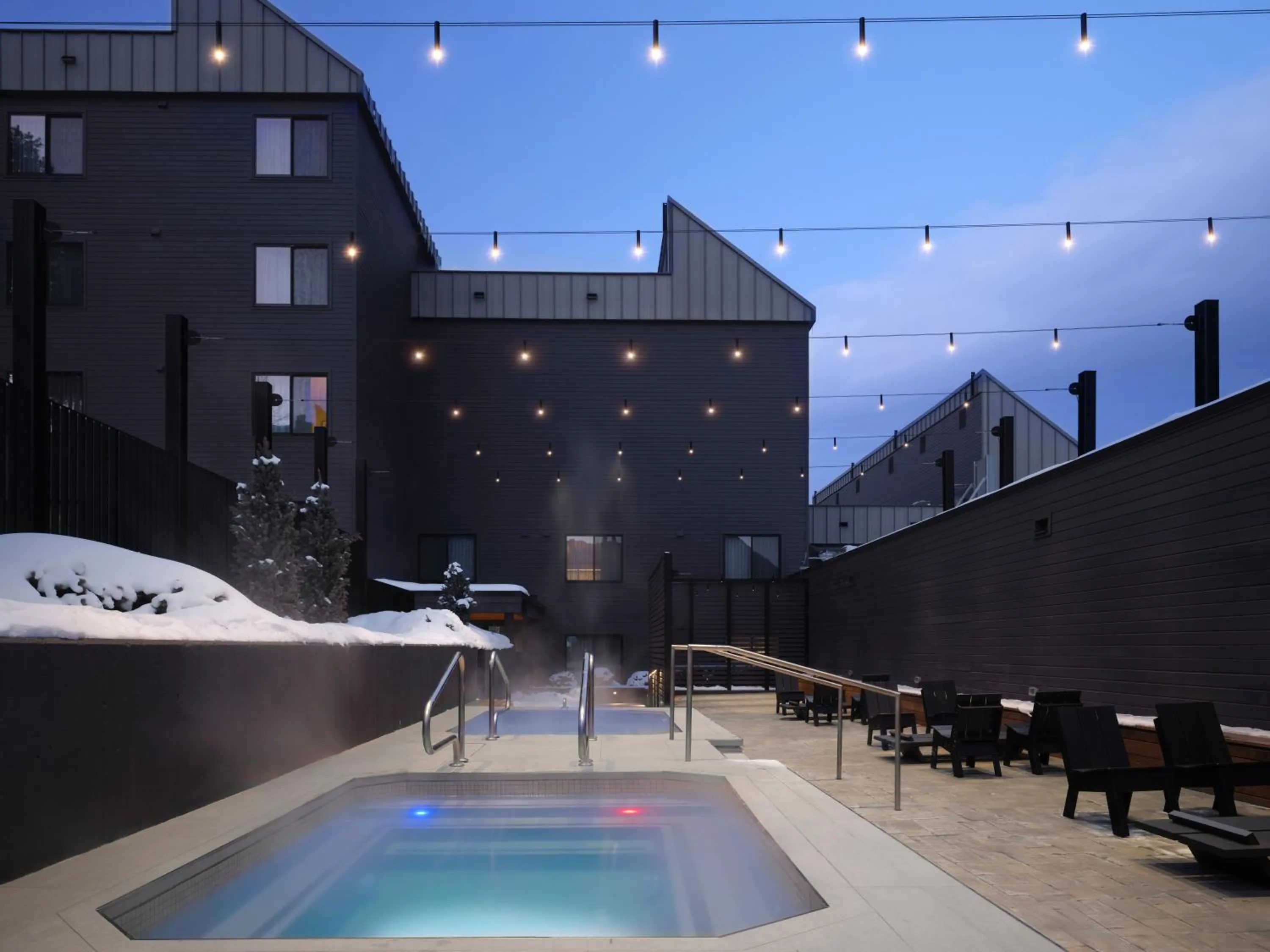 Hot Tub in Hotel Alpenrock Breckenridge, Curio Collection by Hilton