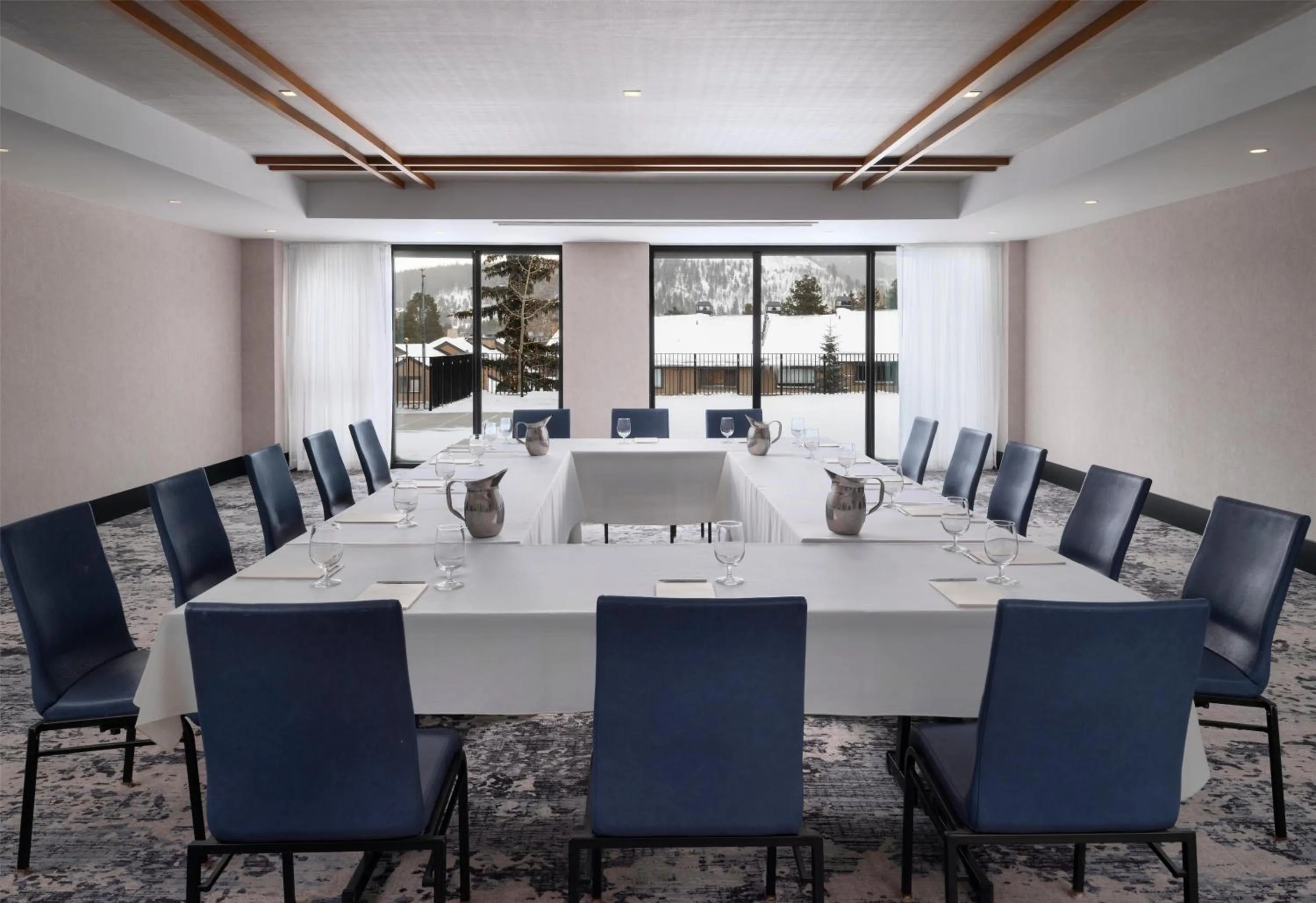 Meeting/conference room in Hotel Alpenrock Breckenridge, Curio Collection by Hilton