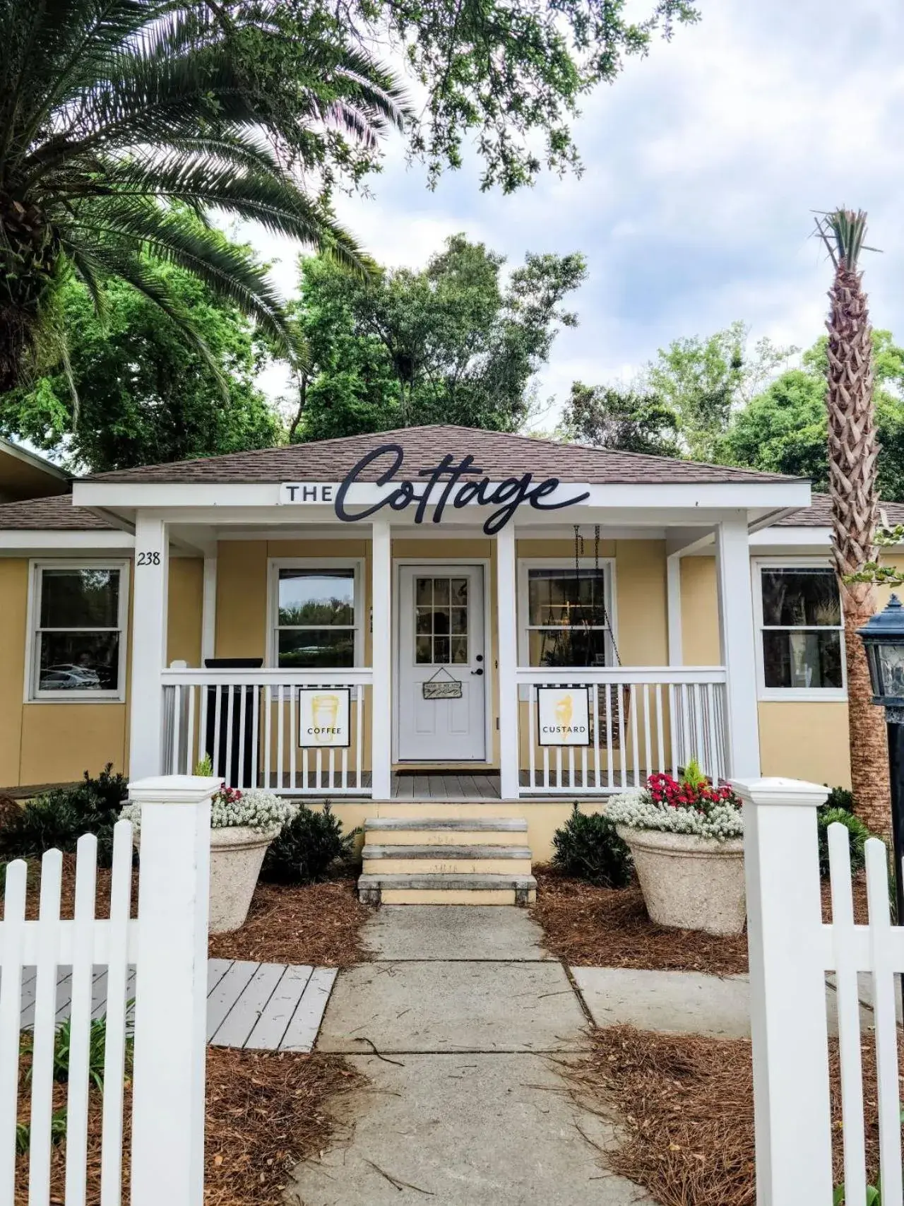 Restaurant/places to eat in The King and Prince Beach & Golf Resort Restaurant/places to eat in The King and Prince Beach & Golf Resort