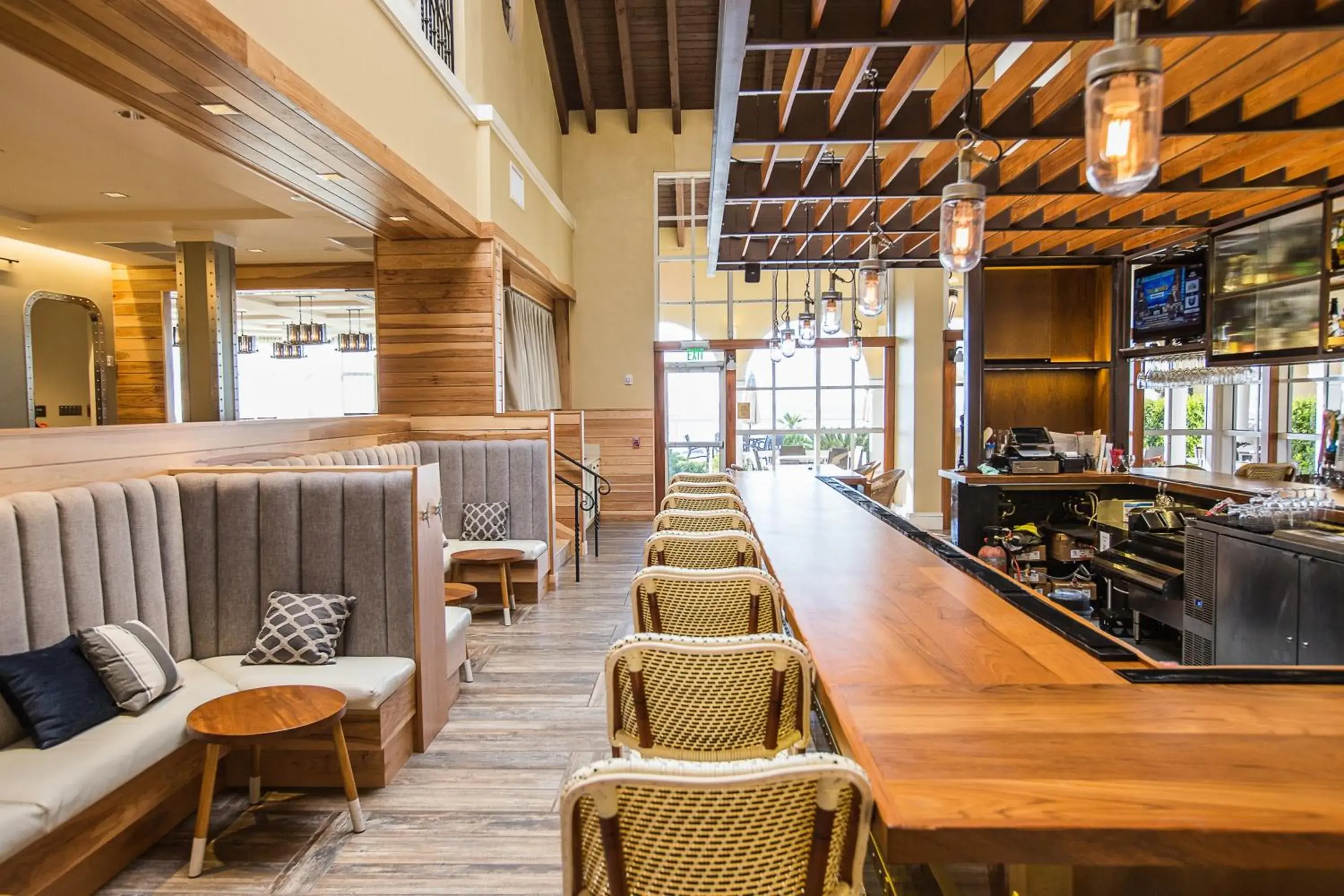 Lounge or bar in The King and Prince Beach & Golf Resort Lounge or bar in The King and Prince Beach & Golf Resort