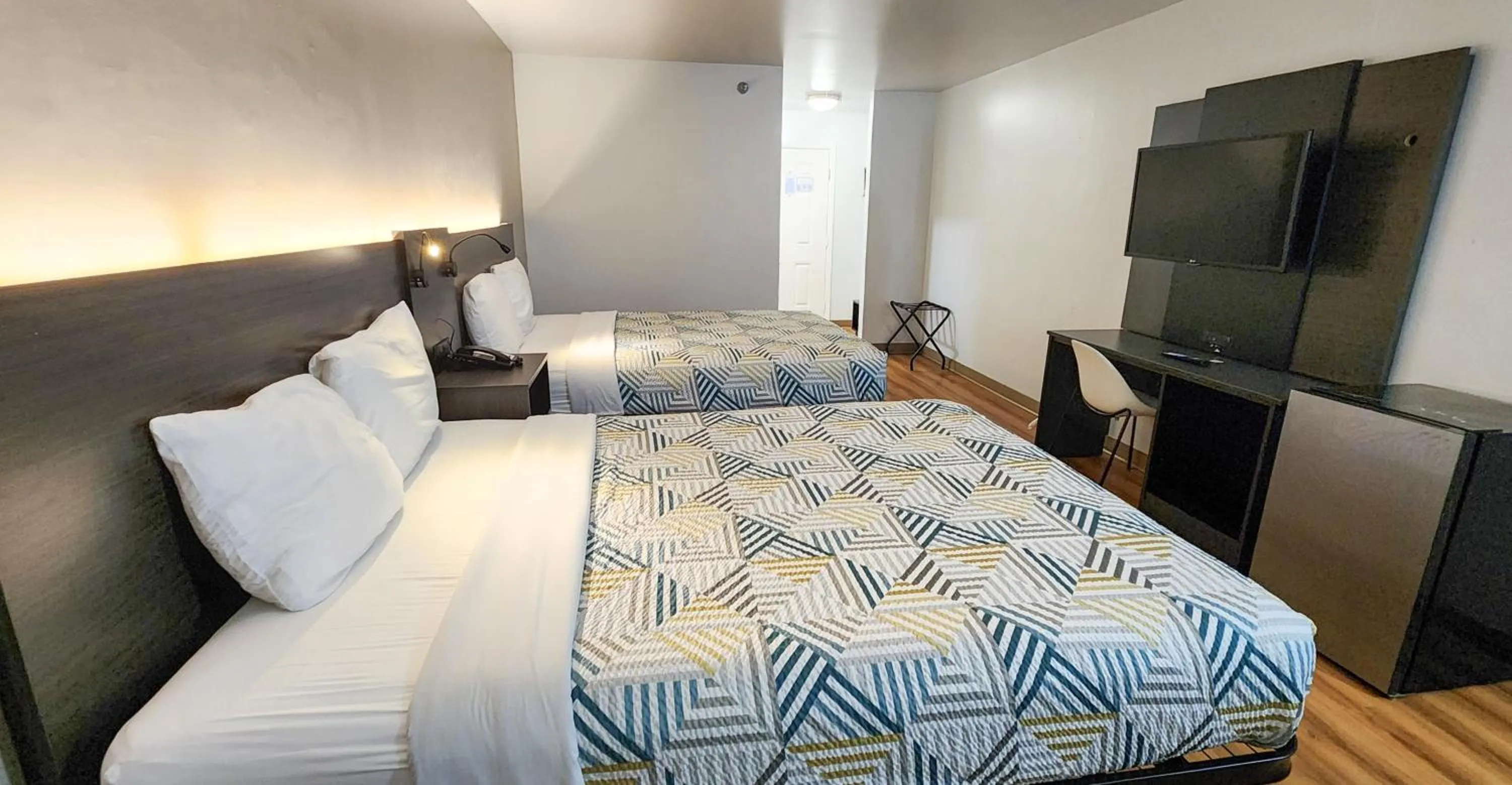 Bedroom, Bed in Motel 6-Ennis, TX