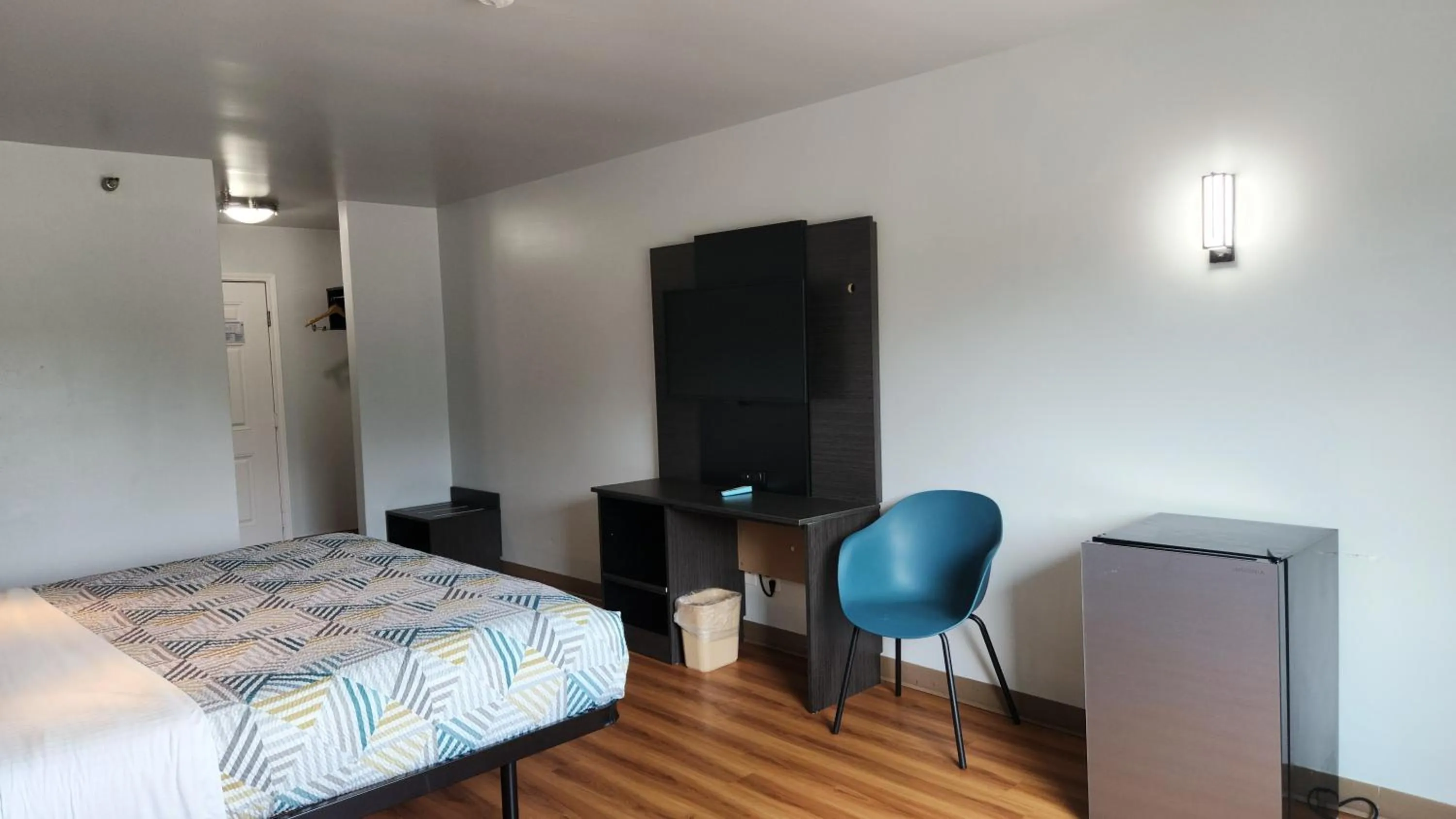 Bed in Motel 6-Ennis, TX