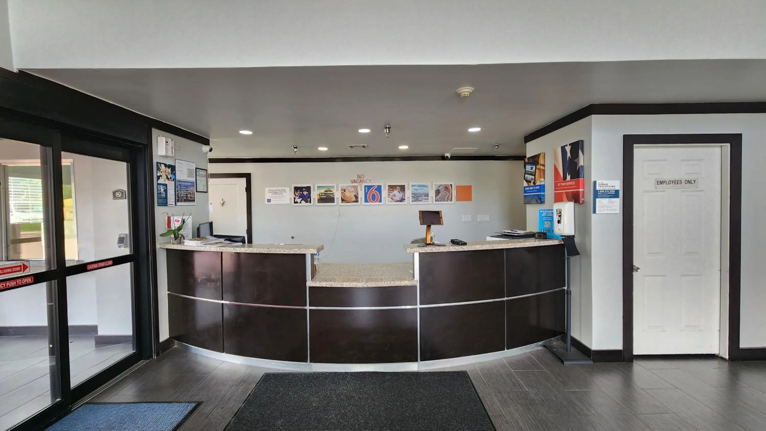 Lobby or reception in Motel 6-Ennis, TX