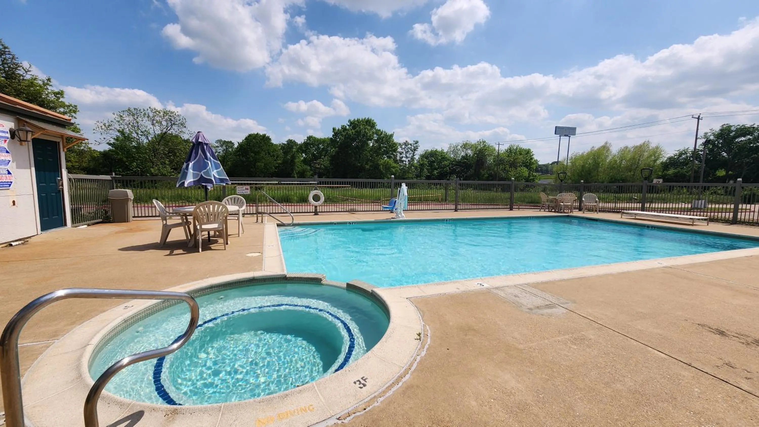 Day in Motel 6-Ennis, TX