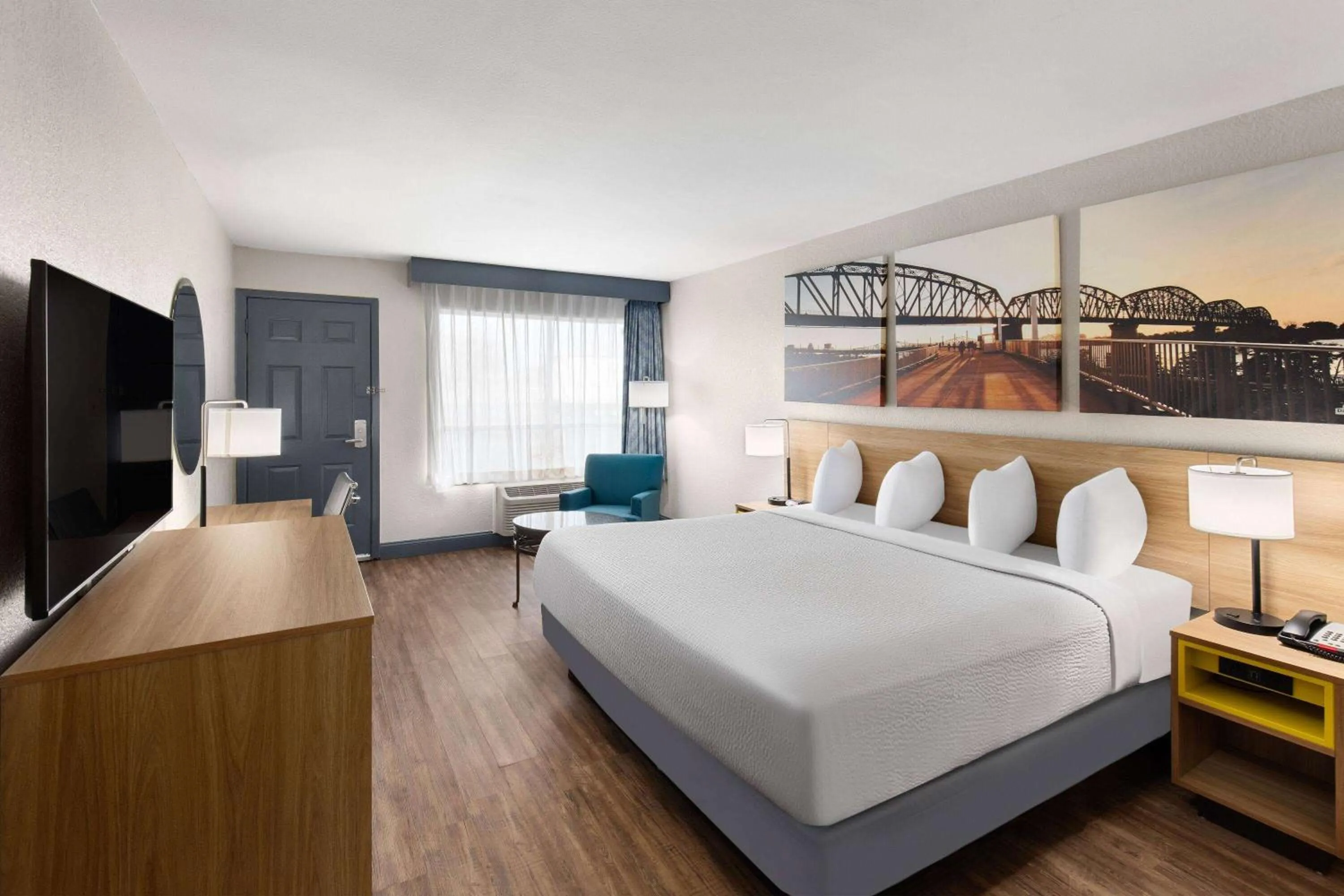 Photo of the whole room, Bed in Days Inn by Wyndham Carlisle