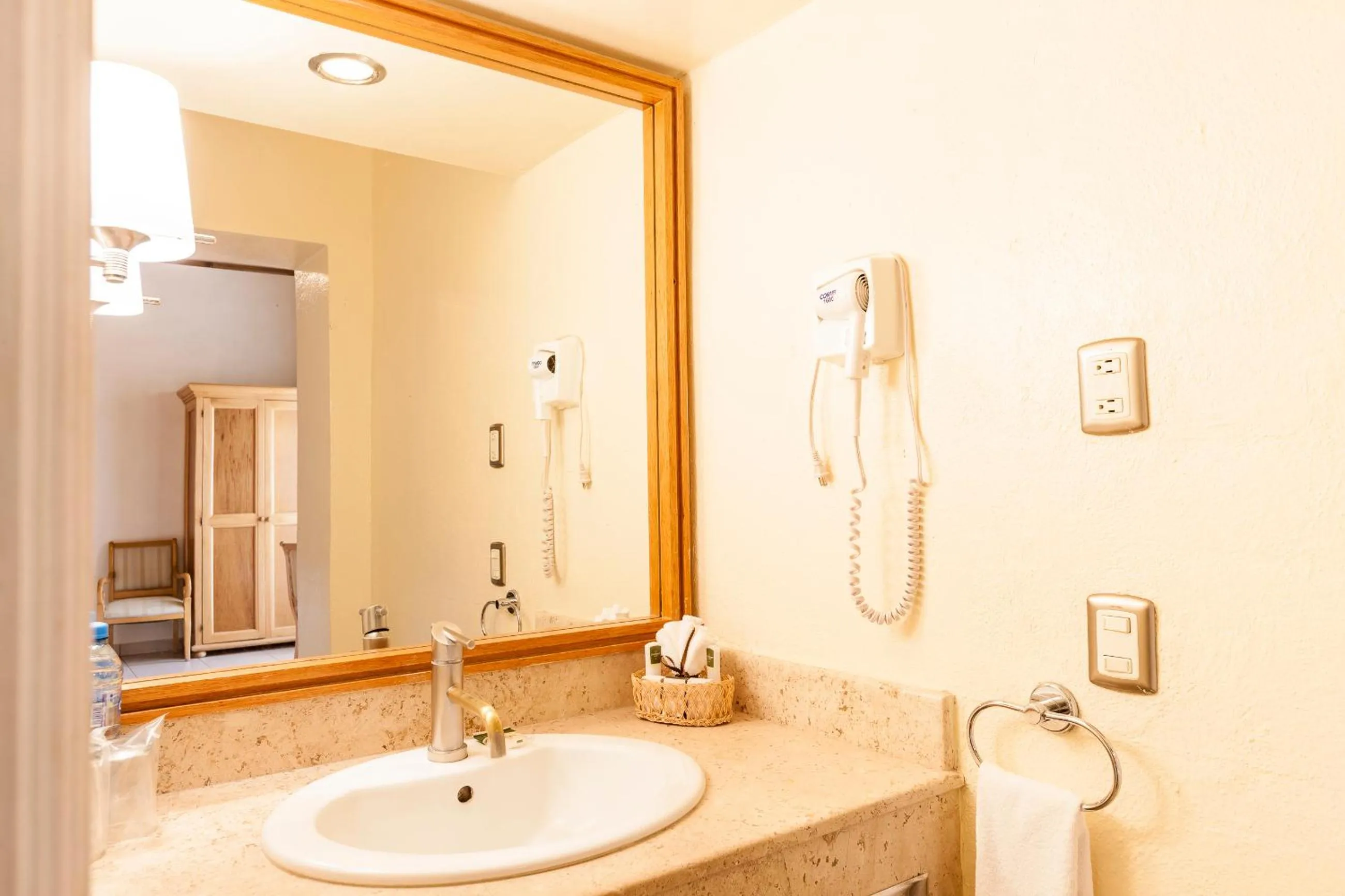 Bathroom in Hotel Meson de Jobito