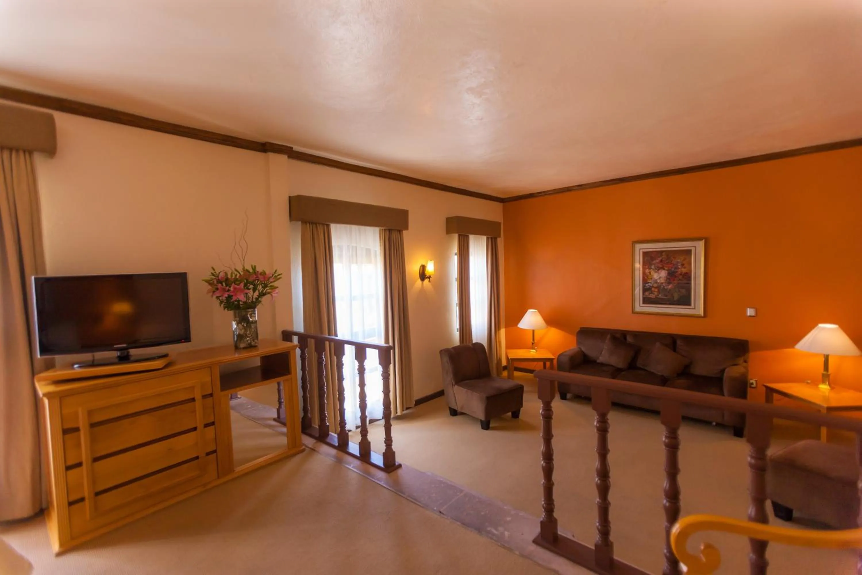 Photo of the whole room in Hotel Meson de Jobito