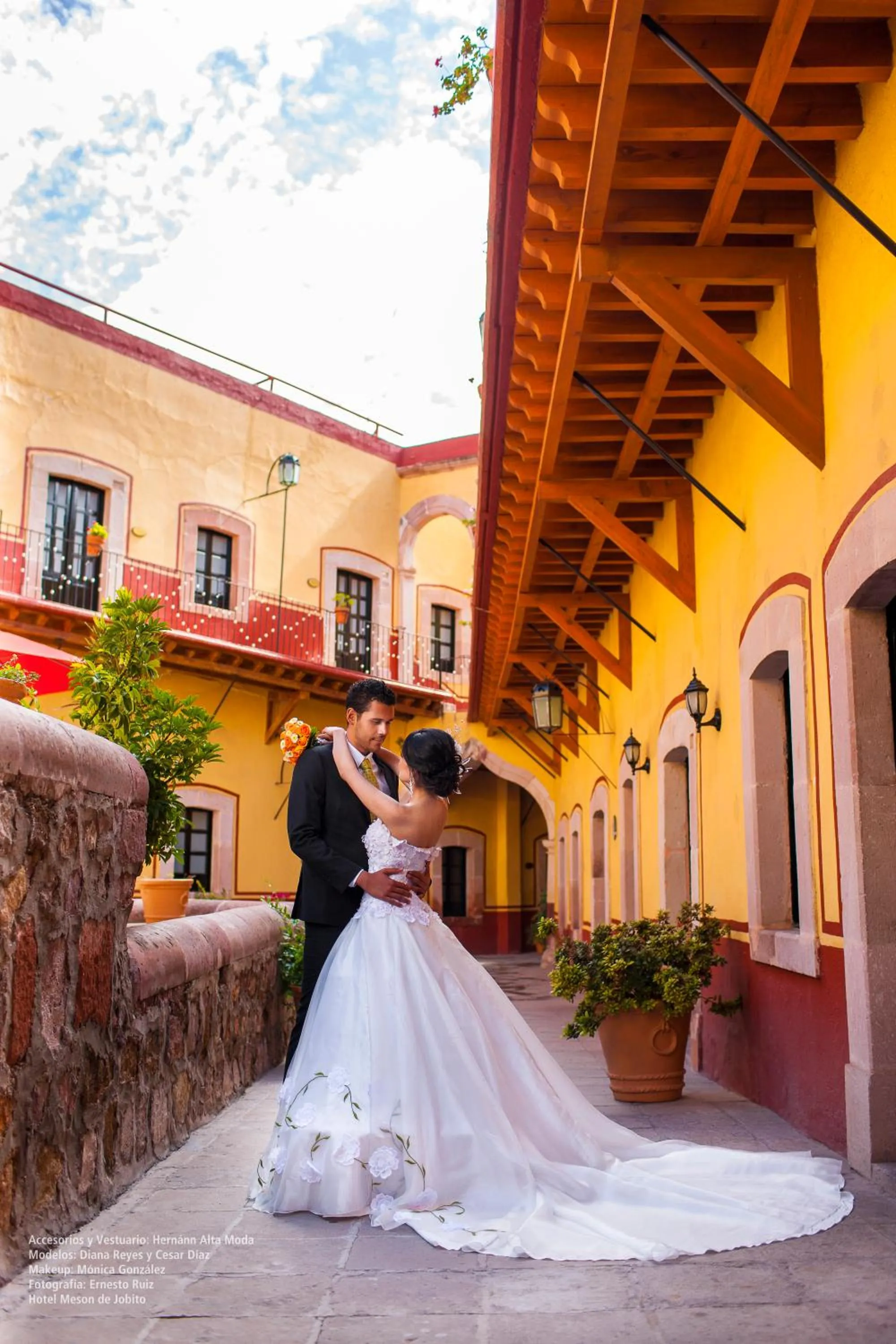 Guests in Hotel Meson de Jobito