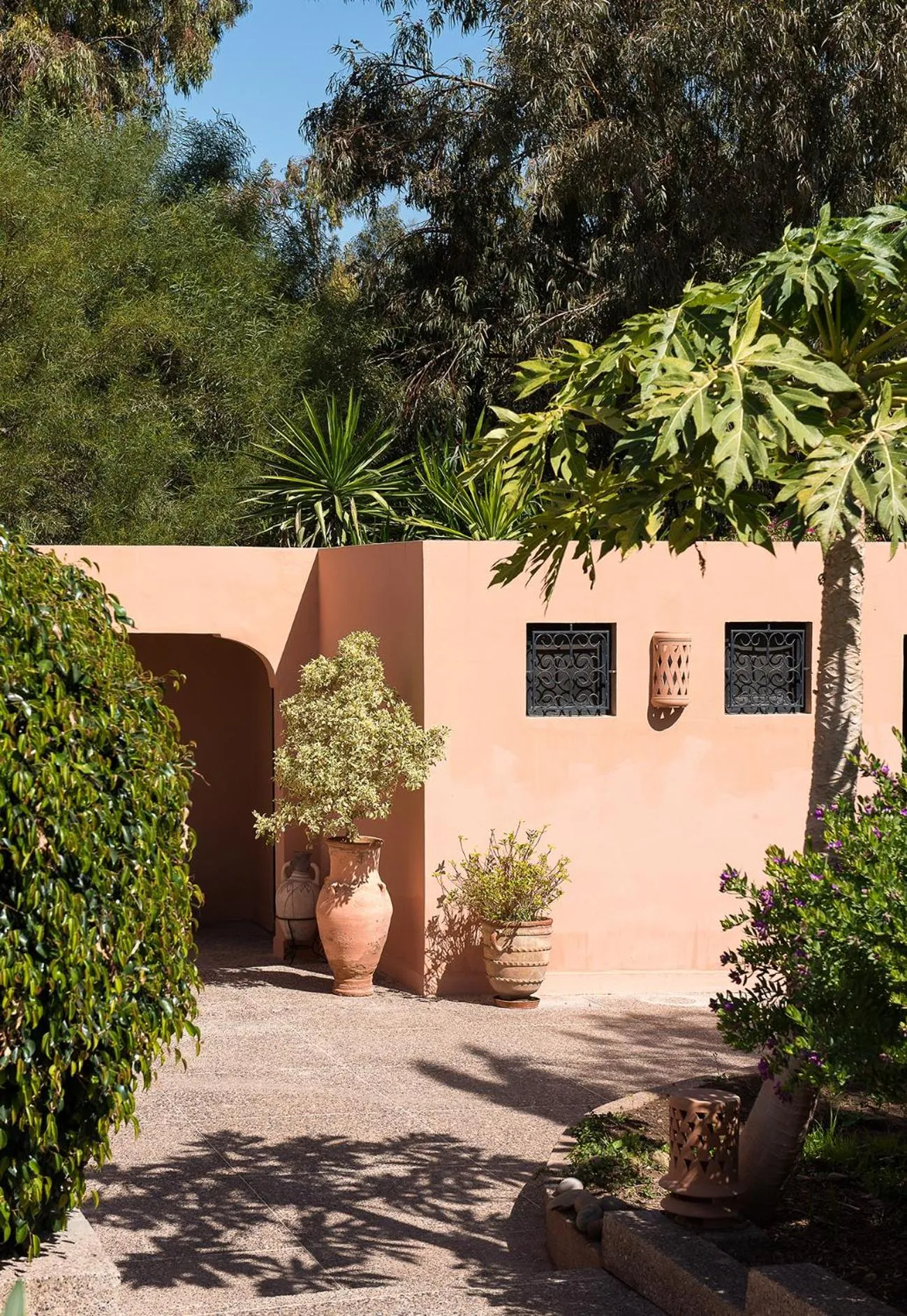 Property building in Dar Maktoub