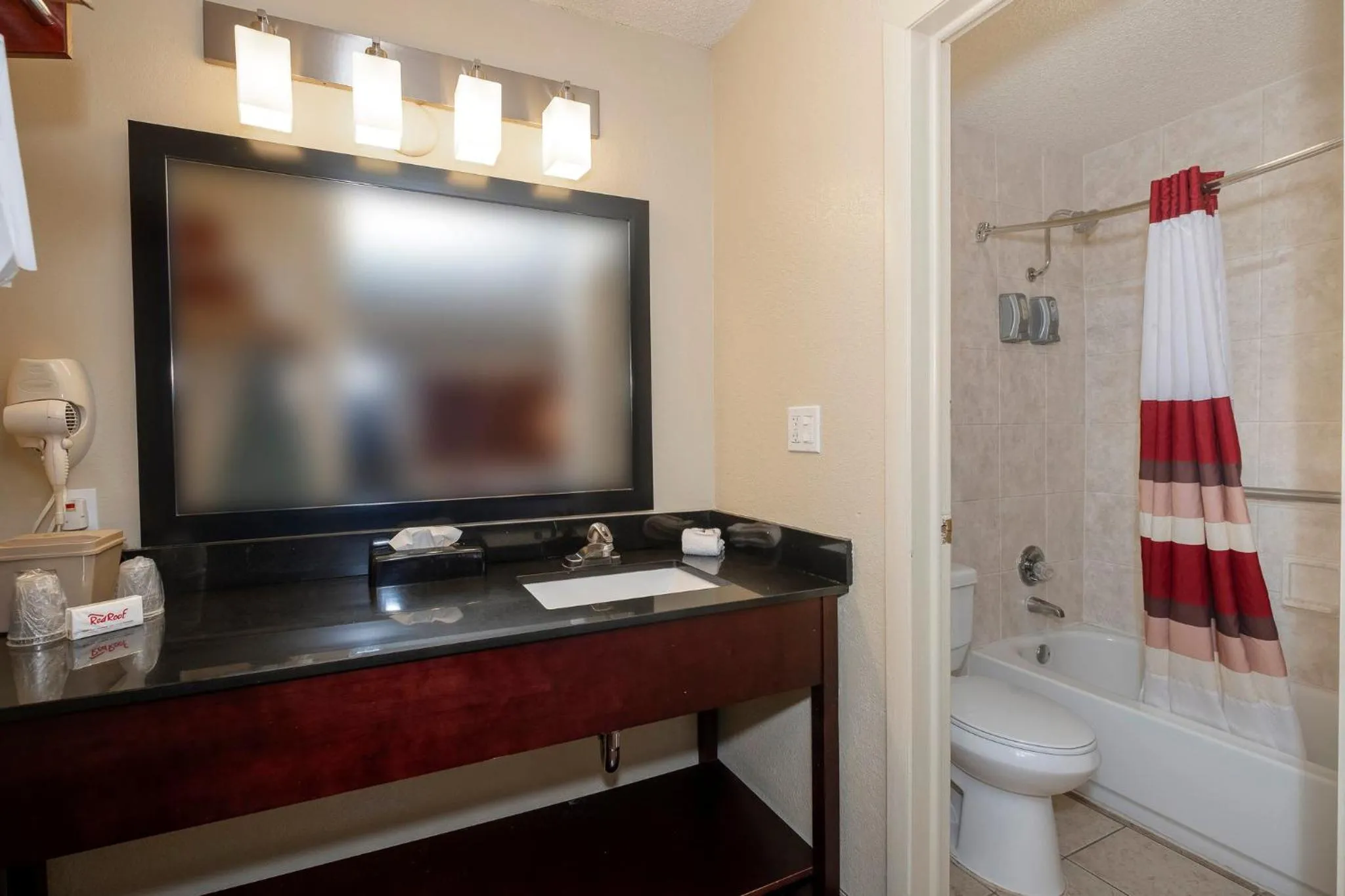 Bathroom in Red Roof Inn Childress