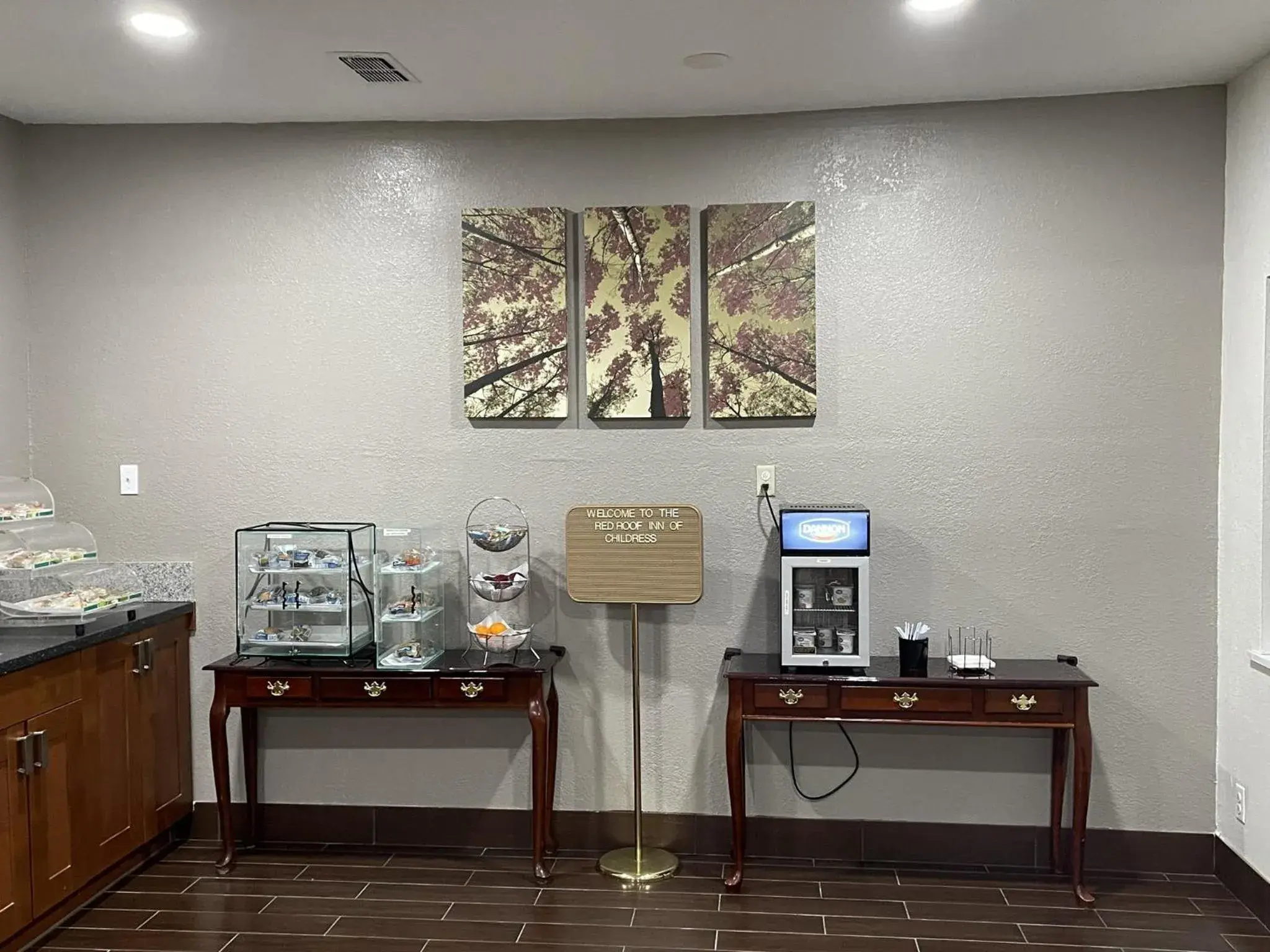 Breakfast in Red Roof Inn Childress Breakfast in Red Roof Inn Childress