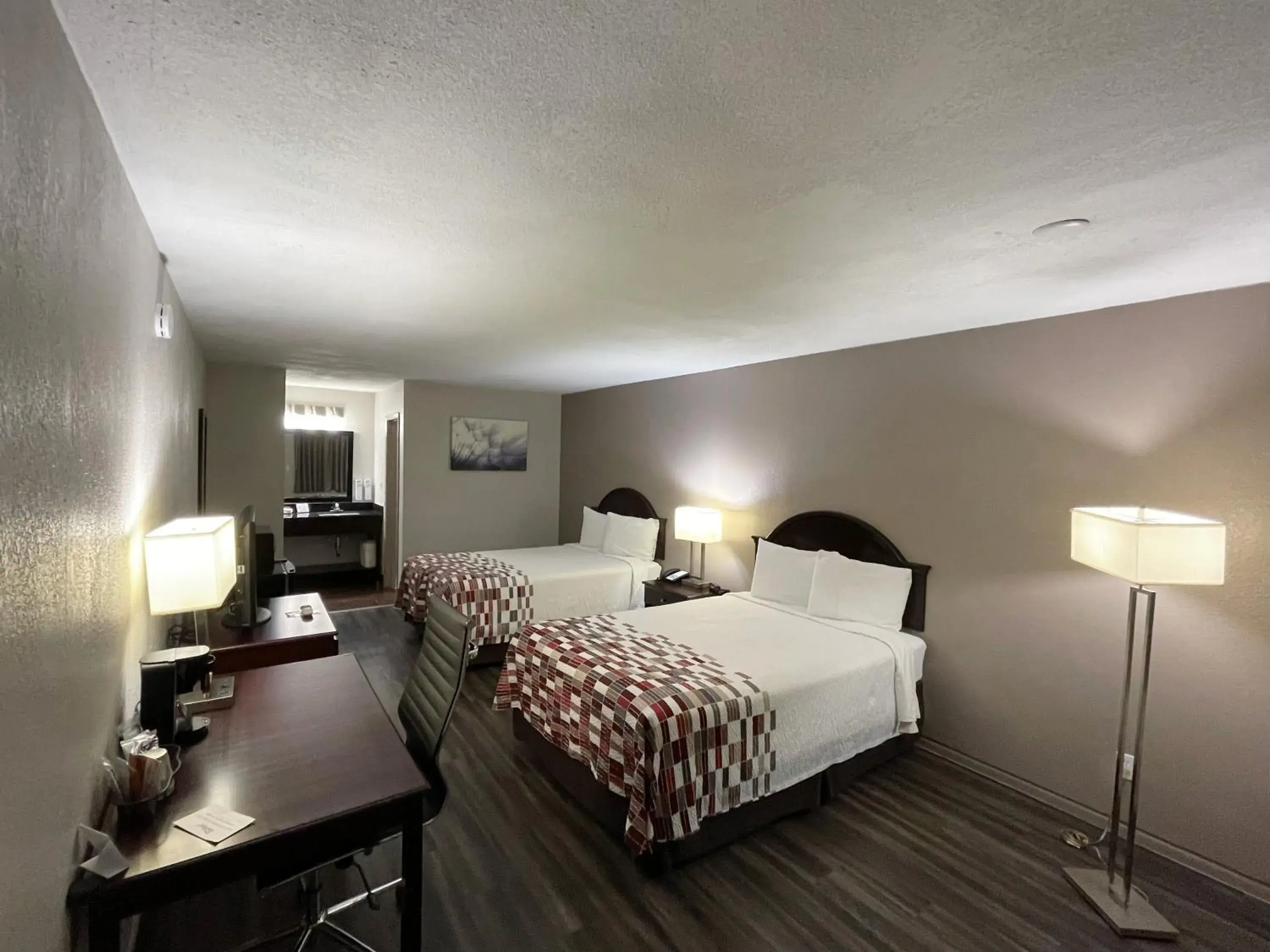 Bed in Red Roof Inn Childress Bed in Red Roof Inn Childress