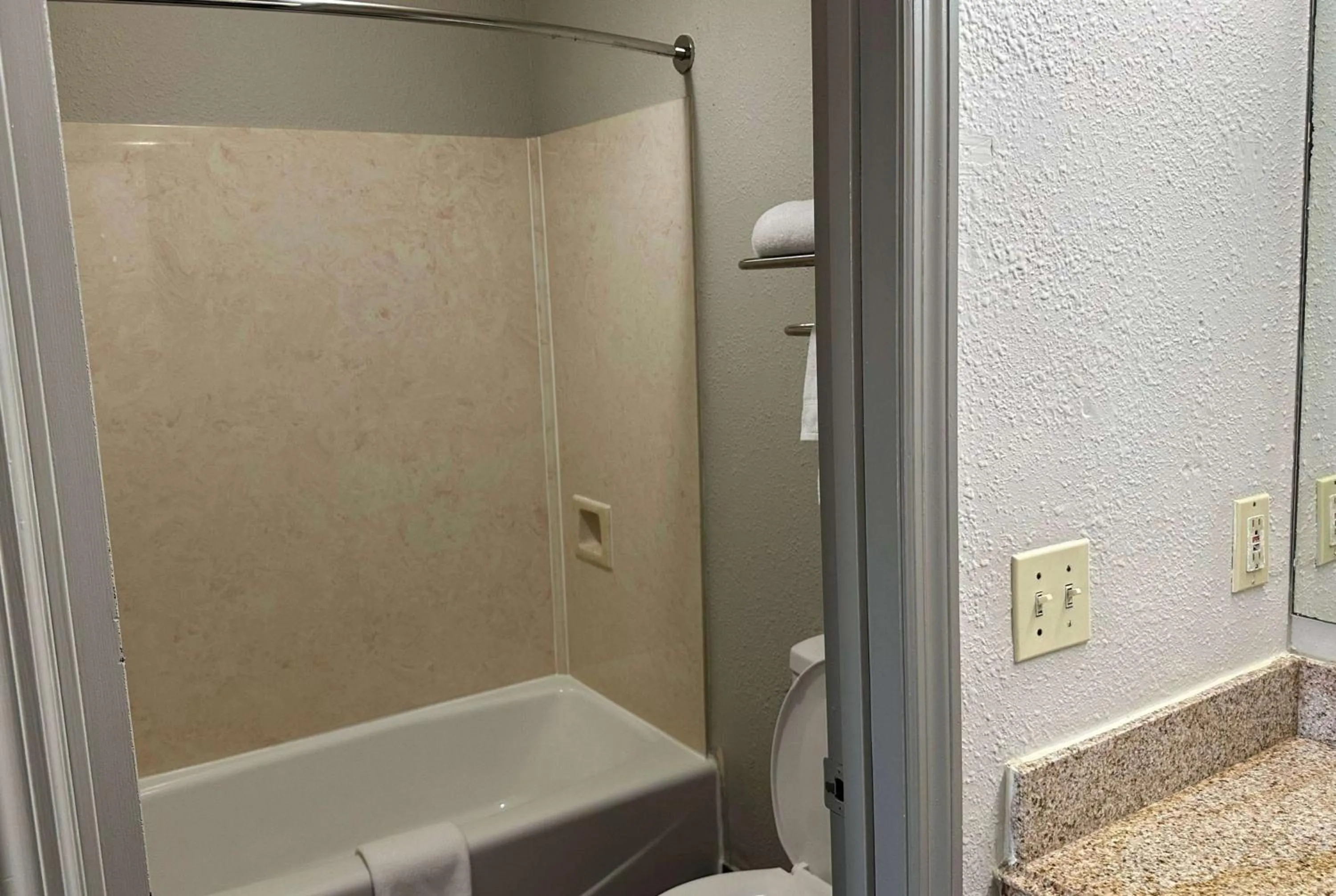 TV and multimedia in Days Inn by Wyndham Columbia NE Fort Jackson