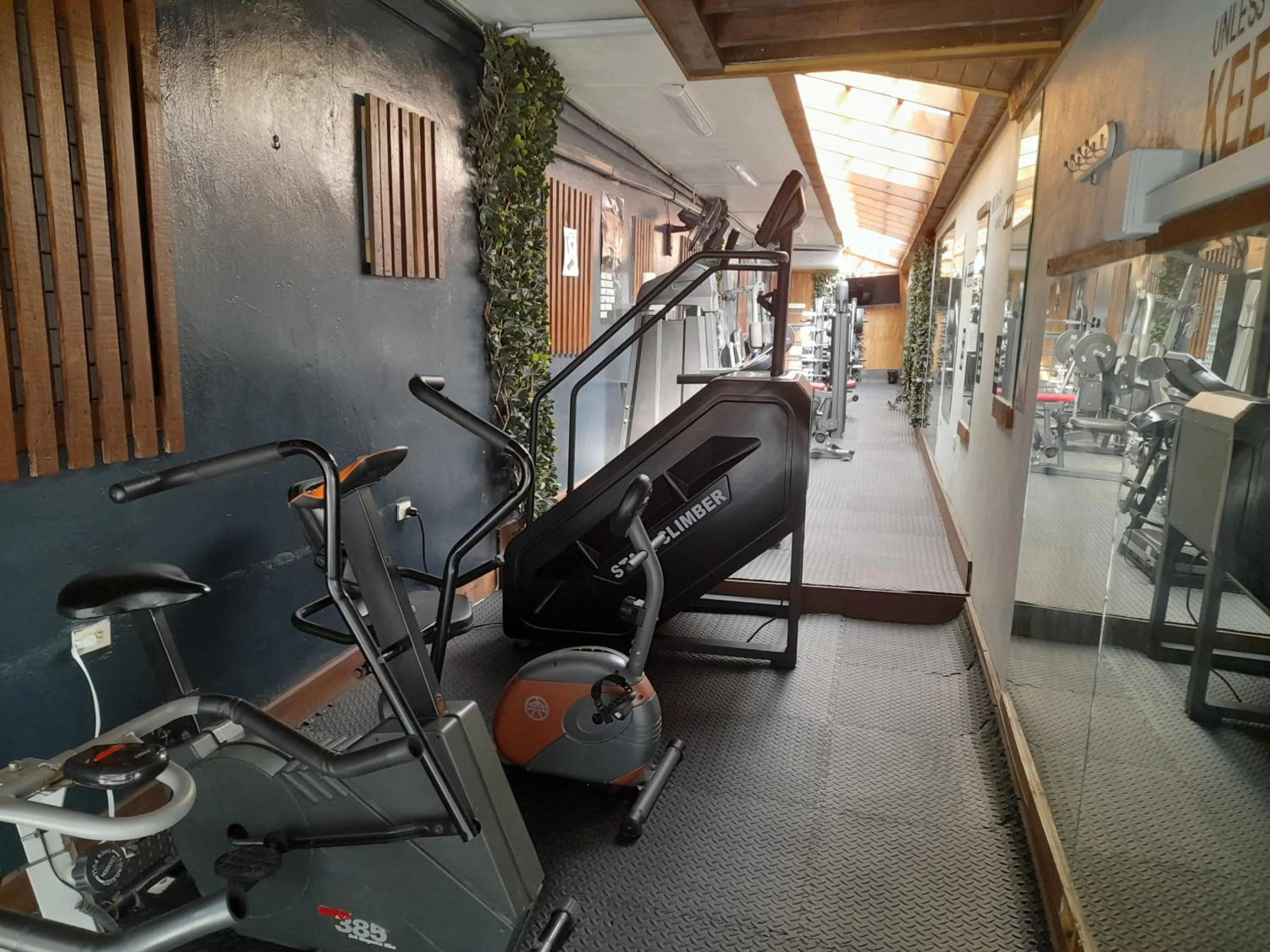Fitness centre/facilities in Christar Villas Hotel