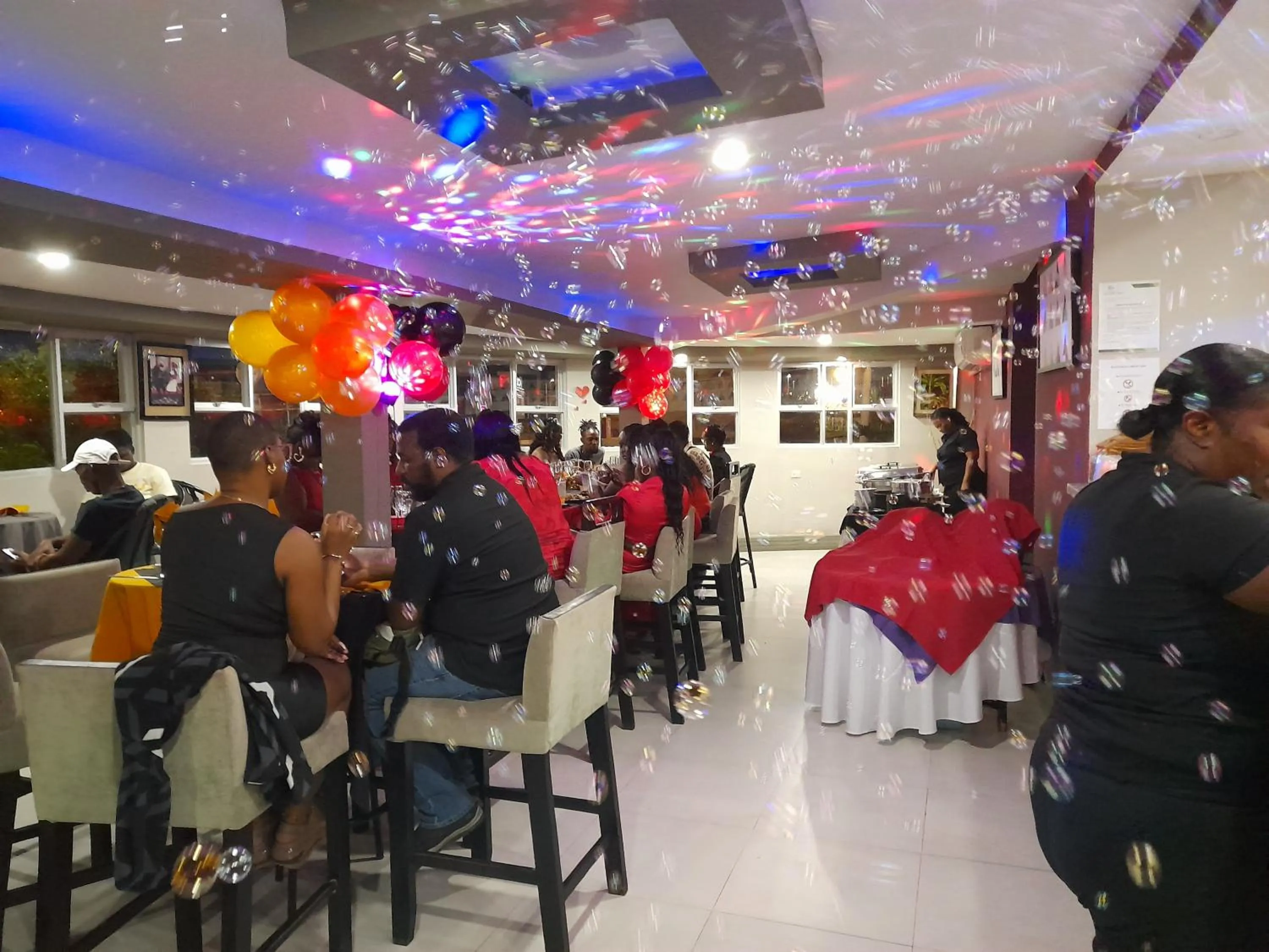 Restaurant/places to eat in Christar Villas Hotel