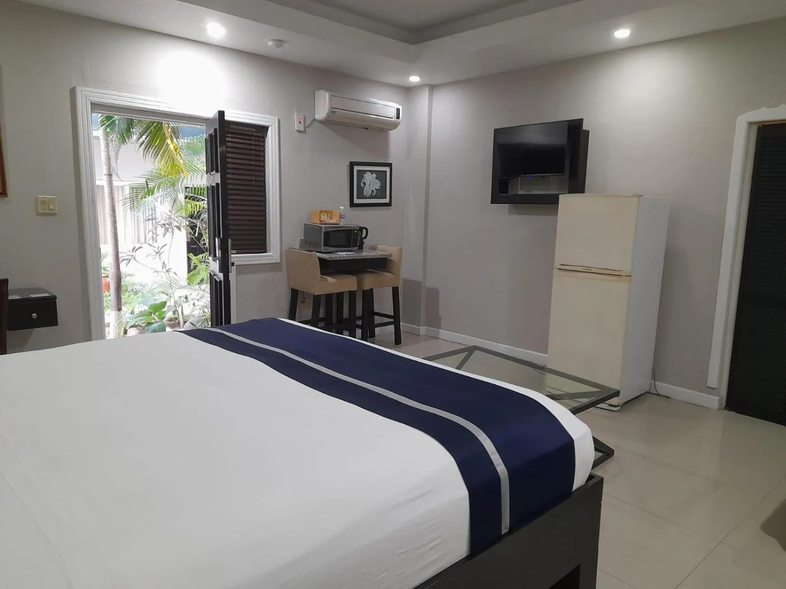 Bed in Christar Villas Hotel