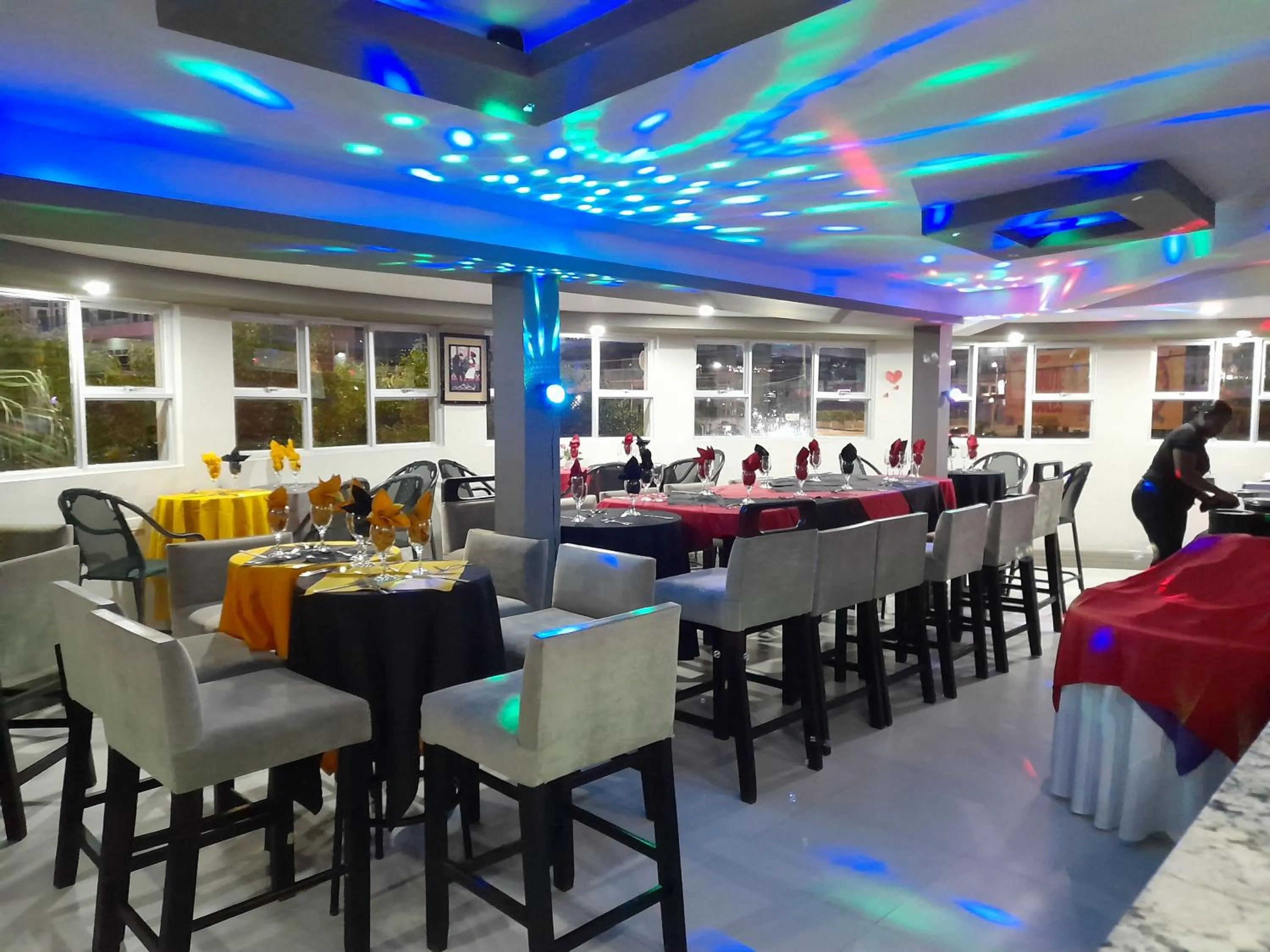 Restaurant/places to eat in Christar Villas Hotel