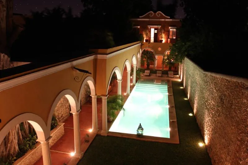 Pool view in Hotel Hacienda Mérida VIP