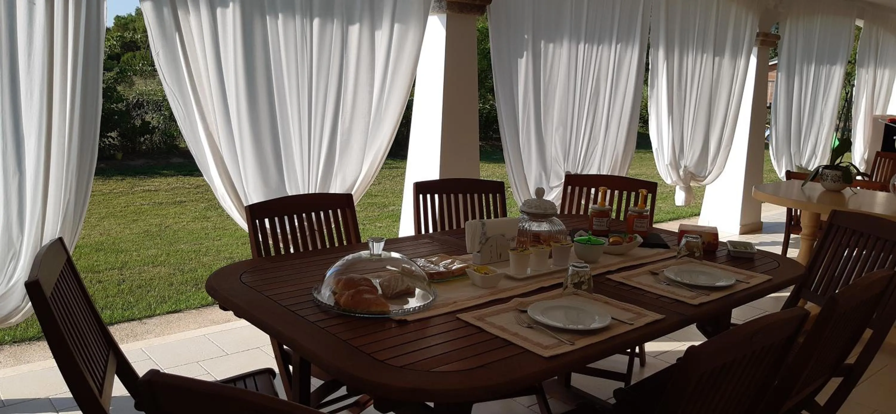 Patio in B&B Briosa
