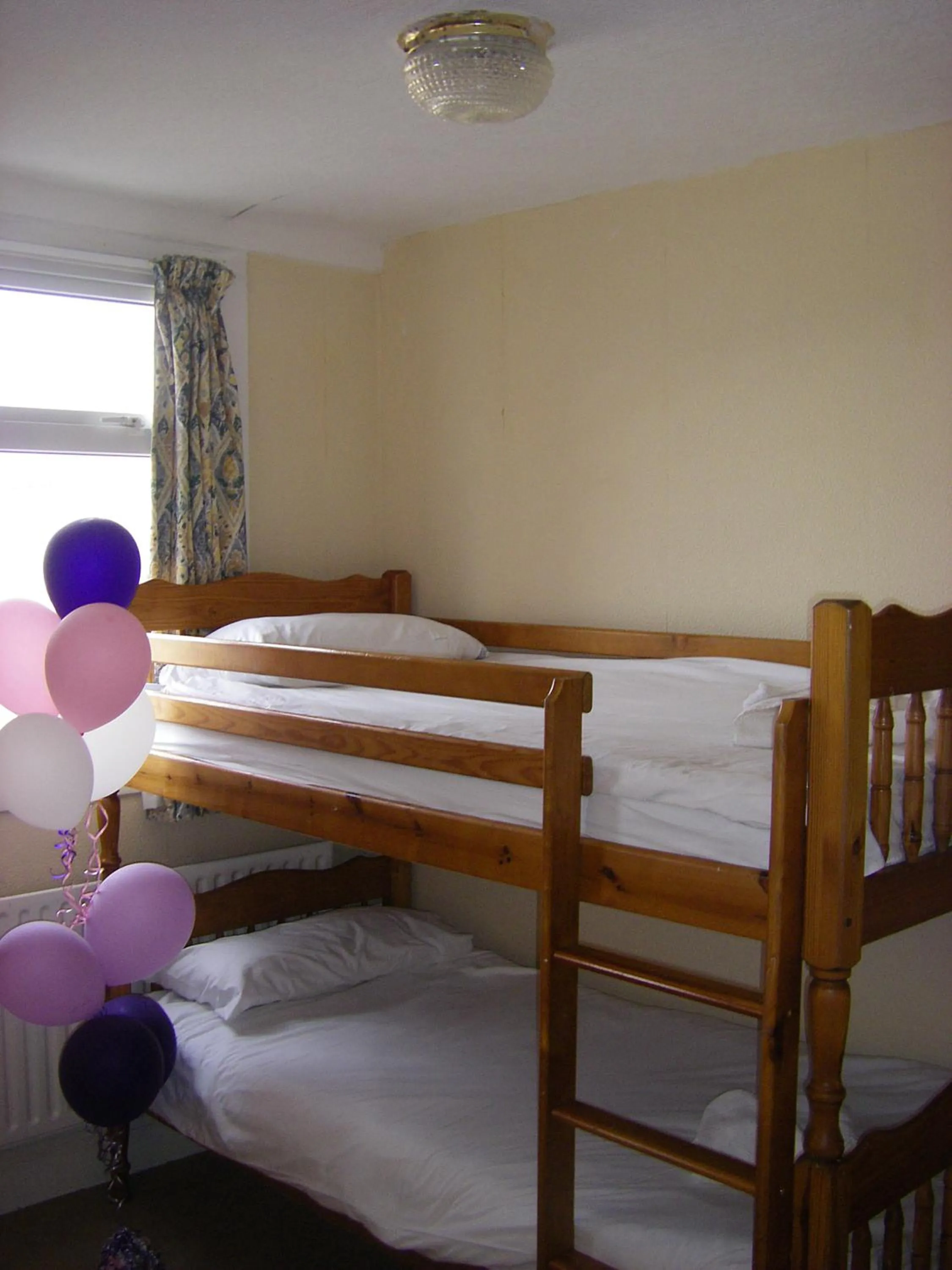 bunk bed in The Waldorf - Near Pleasure Beach & Sandcastle