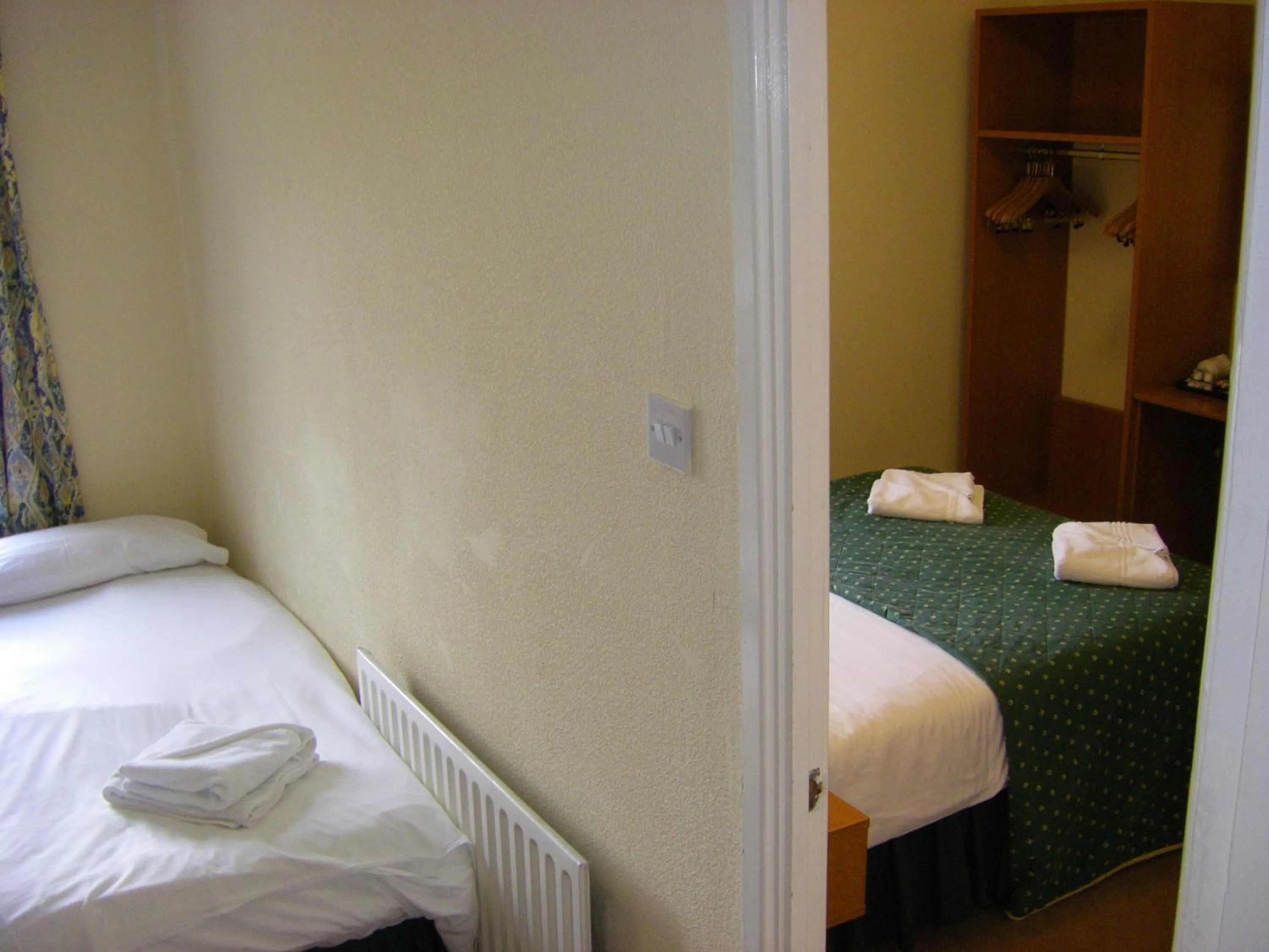 Bed in The Waldorf - Near Pleasure Beach & Sandcastle