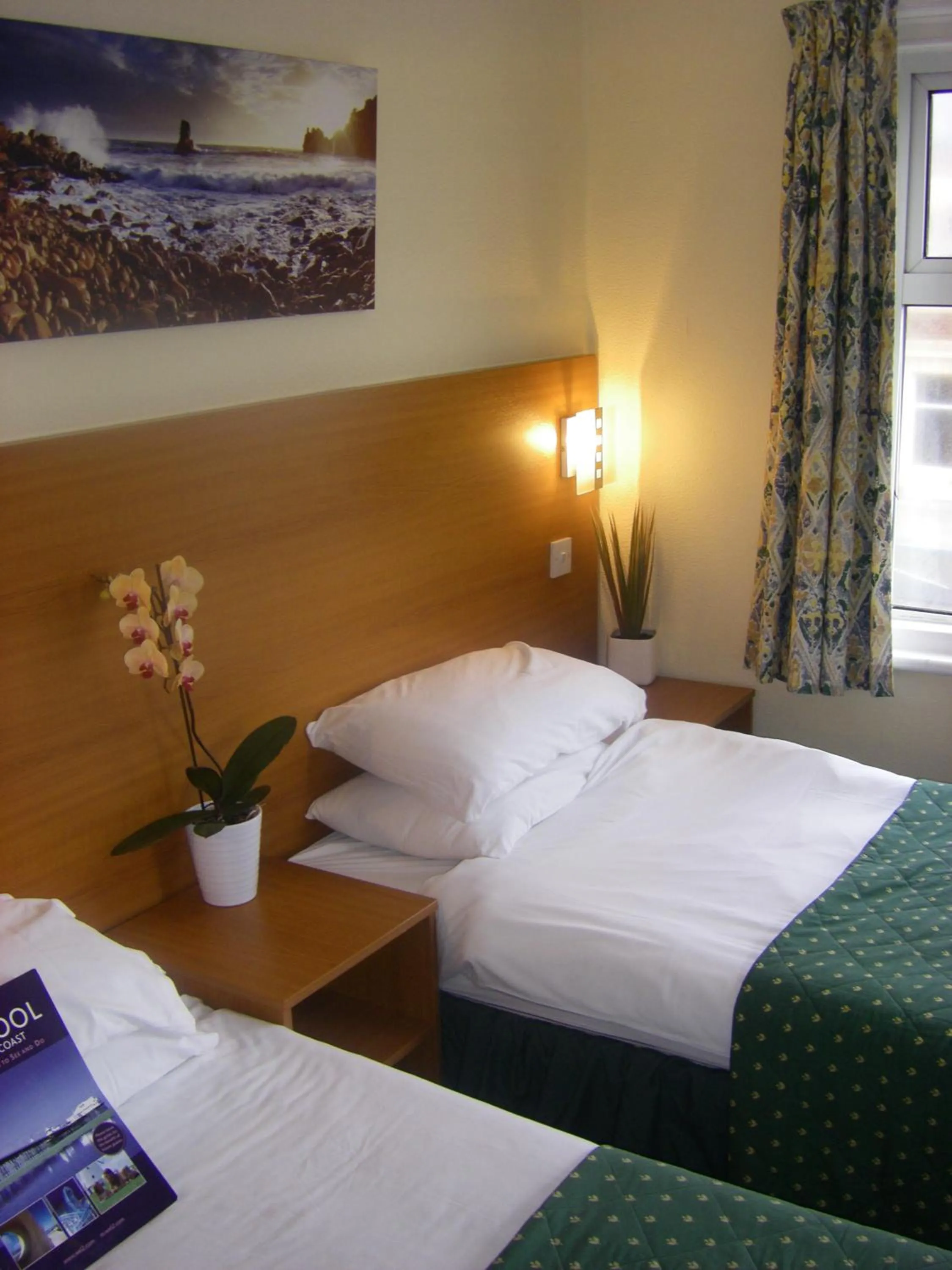 Bed in The Waldorf - Near Pleasure Beach & Sandcastle