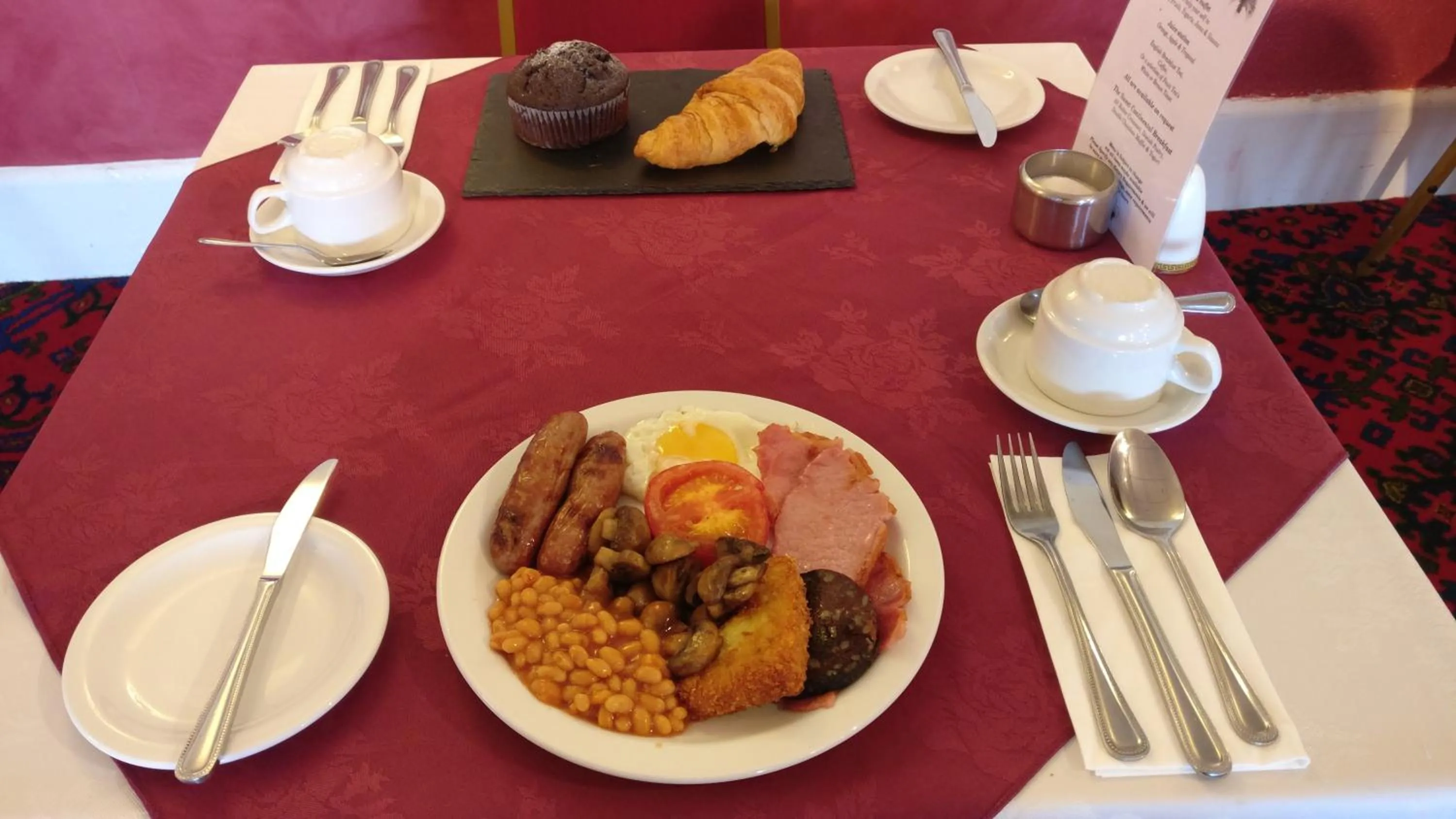 Breakfast in The Waldorf - Near Pleasure Beach & Sandcastle