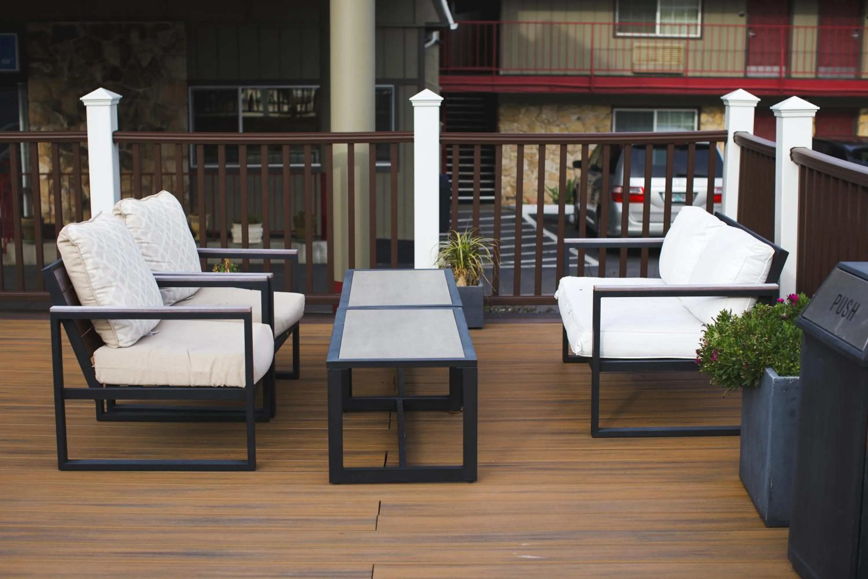 Pool view in Flagship Inn of Ashland