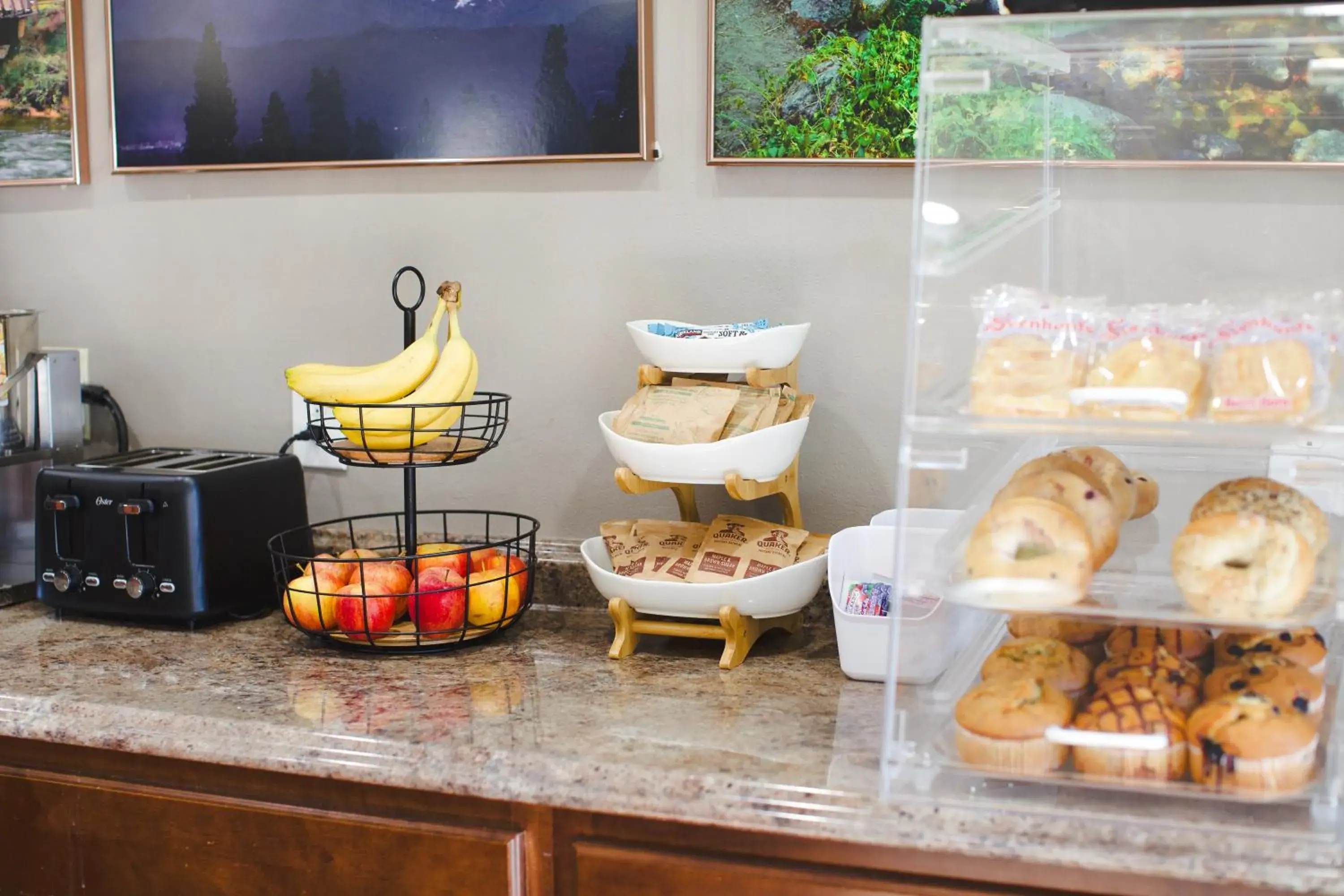 Continental breakfast in Flagship Inn of Ashland Continental breakfast in Flagship Inn of Ashland