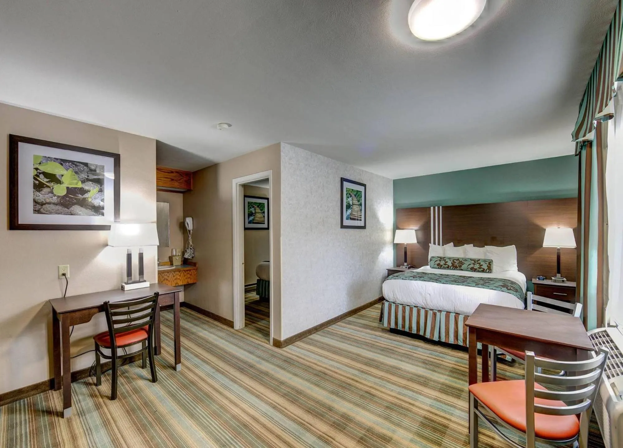 Bed in Flagship Inn of Ashland