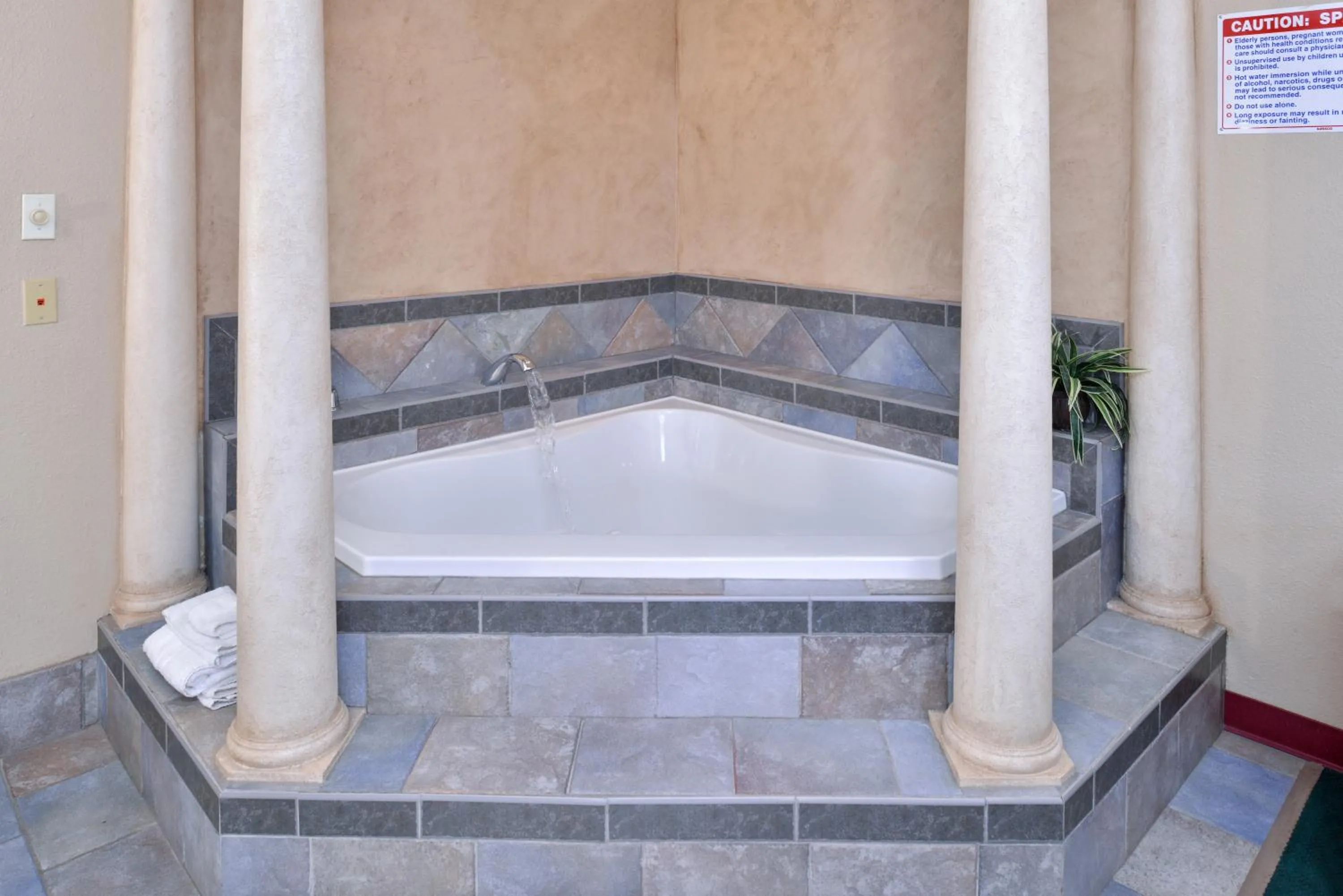 Shower in Americas Best Value Inn Lubbock East