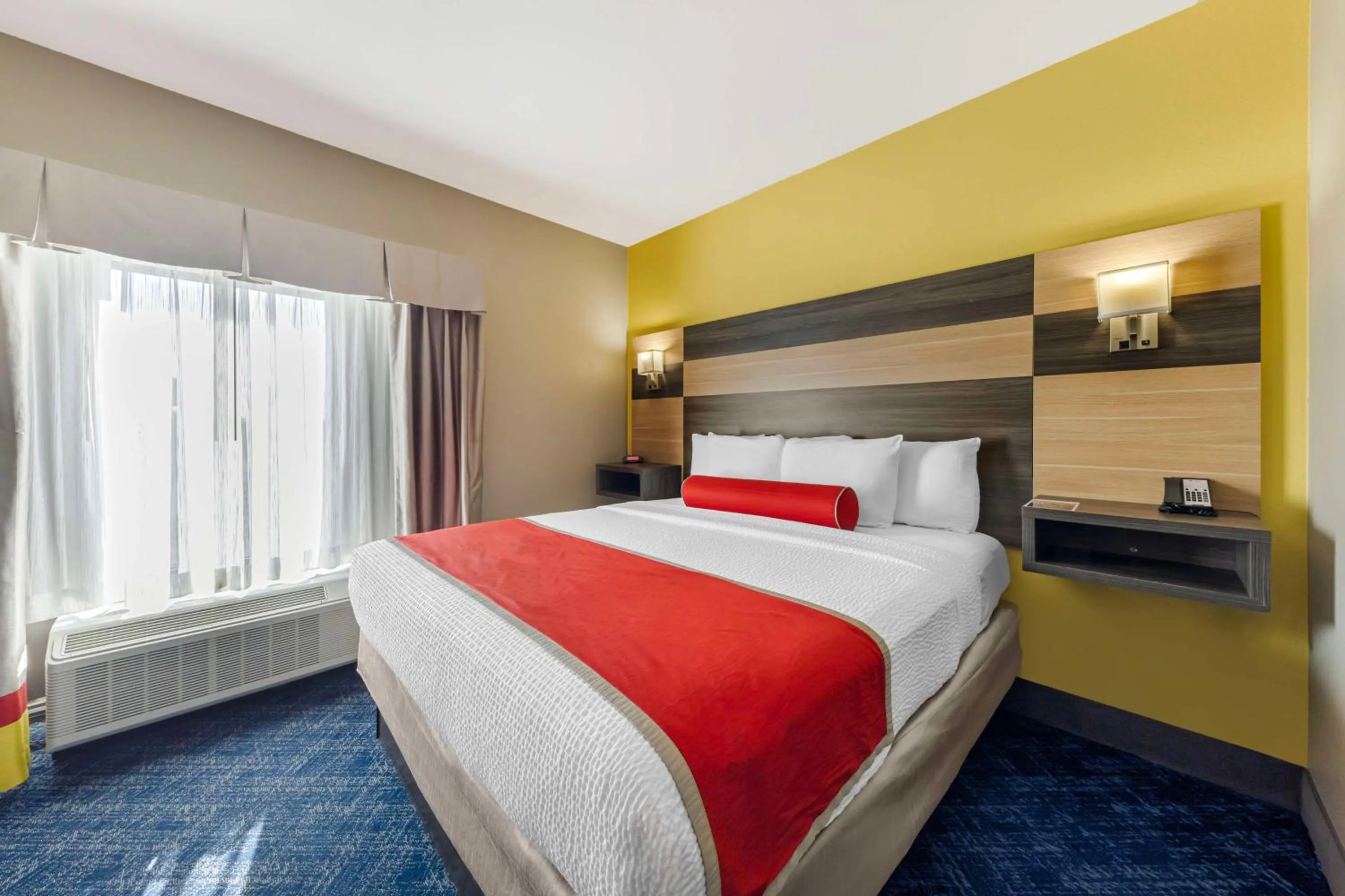 Photo of the whole room, Bed in Best Western Plus Midwest City Inn & Suites