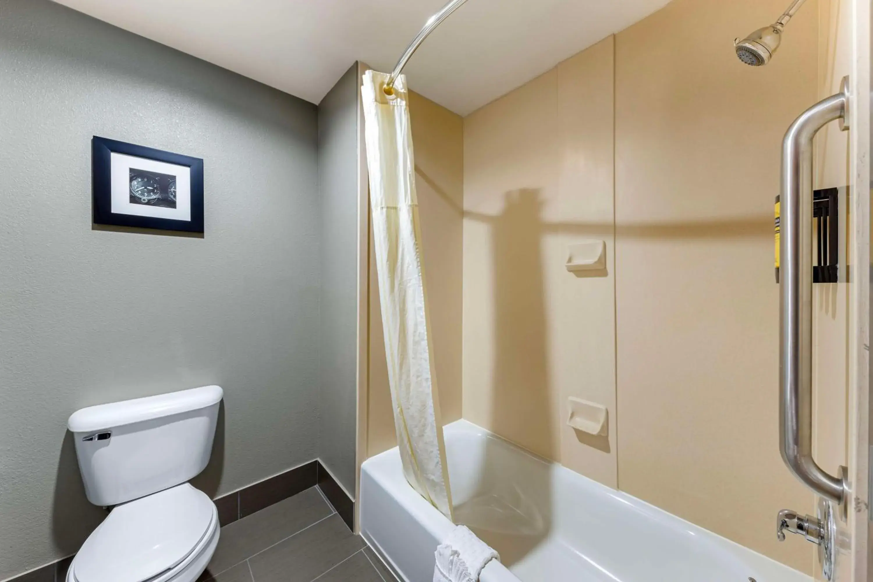 Bathroom in Best Western Plus Midwest City Inn & Suites Bathroom in Best Western Plus Midwest City Inn & Suites