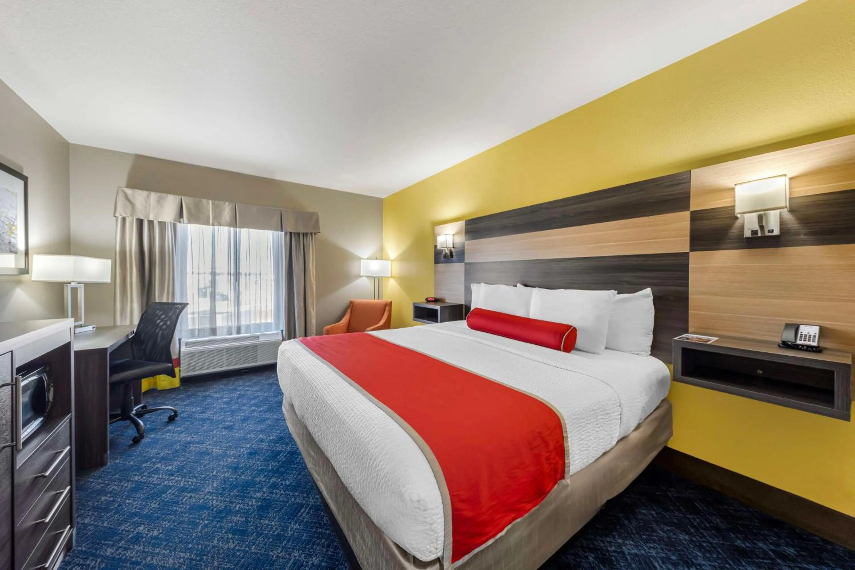 Bedroom, Bed in Best Western Plus Midwest City Inn & Suites