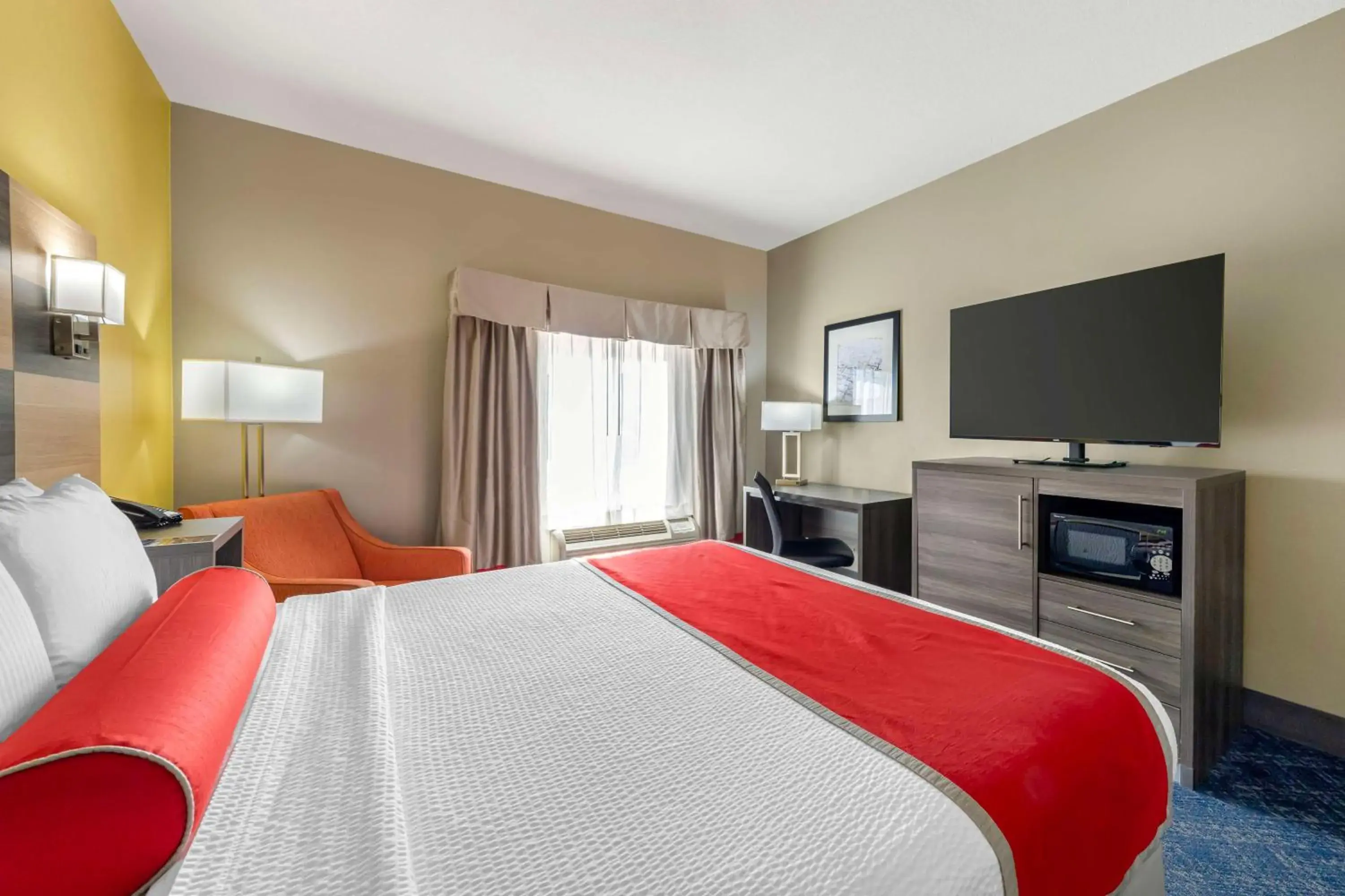 Bedroom, Bed in Best Western Plus Midwest City Inn & Suites Bedroom, Bed in Best Western Plus Midwest City Inn & Suites