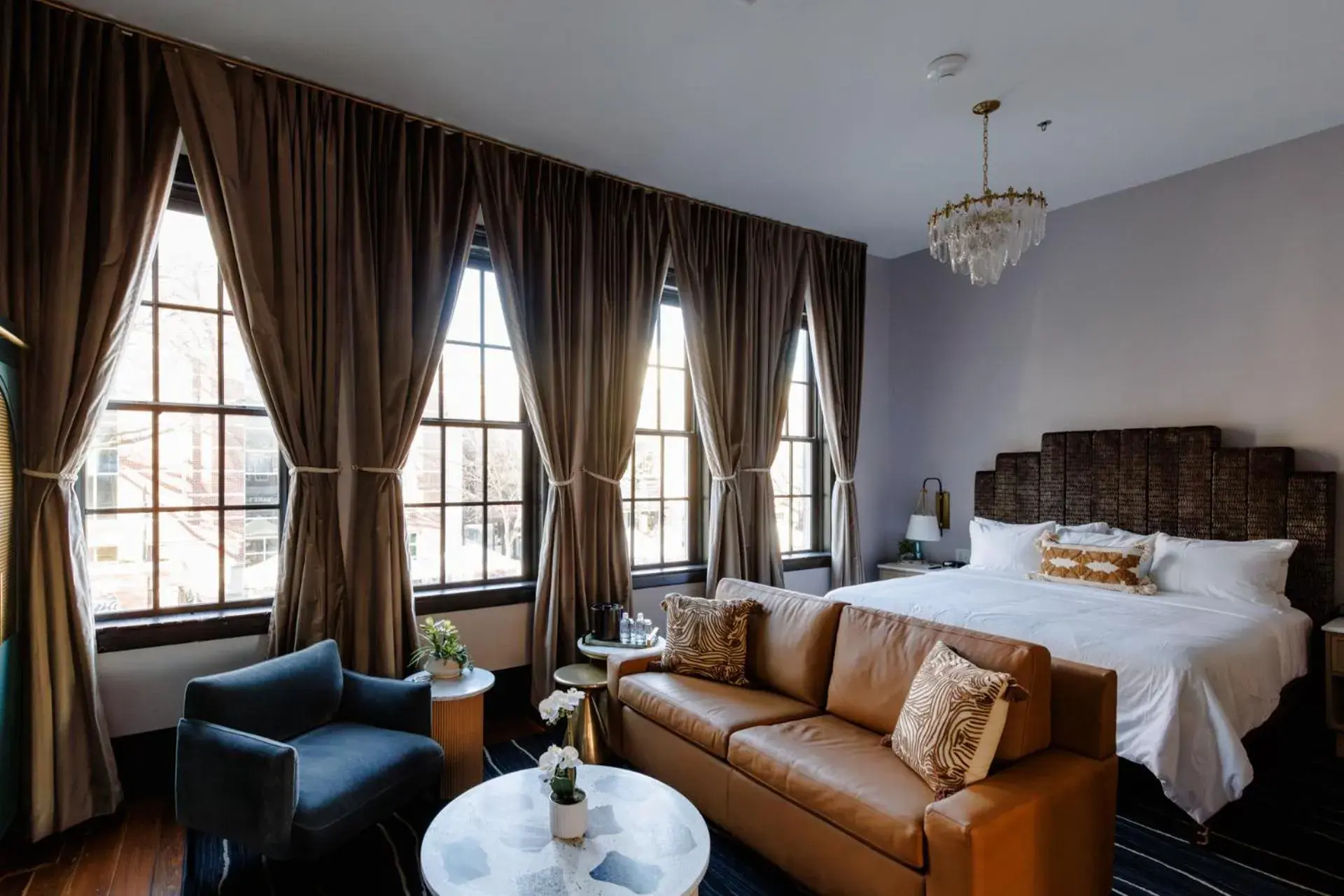 Bed in Hotel Trundle Bed in Hotel Trundle