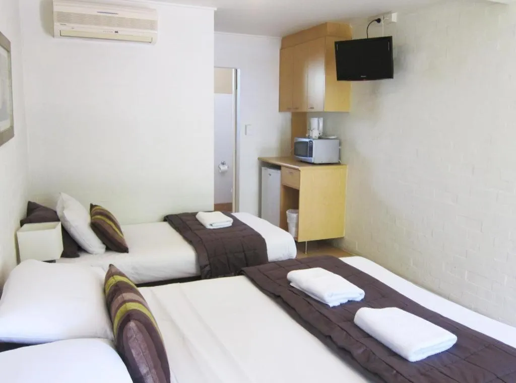 Bedroom, Bed in Horizons Motel