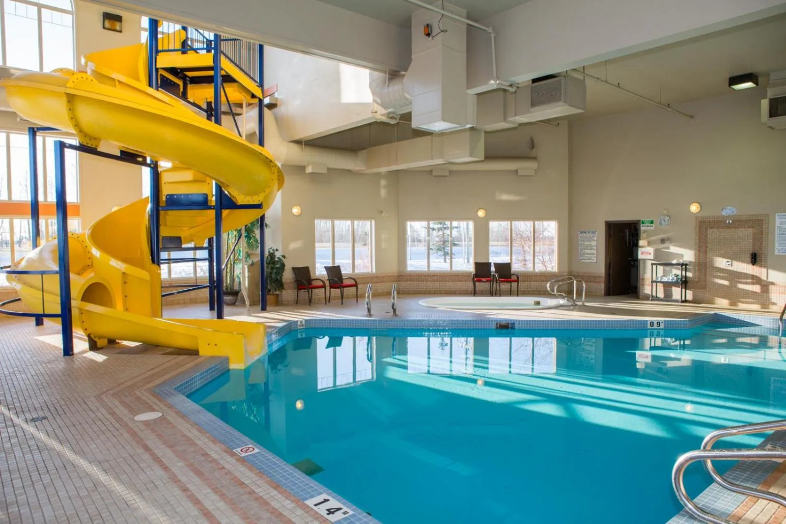 Swimming Pool in Peavine Inn & Suites