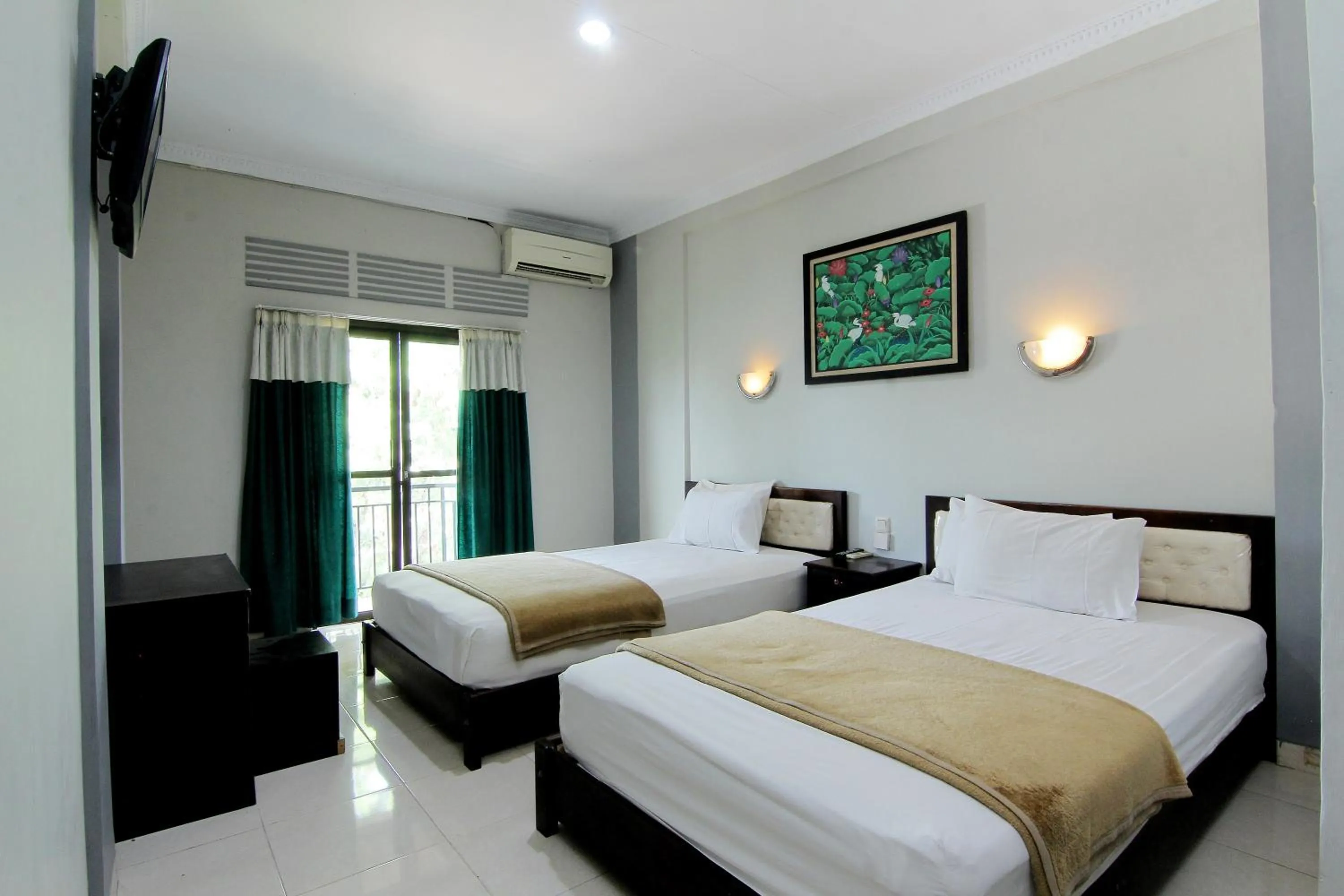 Bedroom, Bed in Hotel Bugis Asri