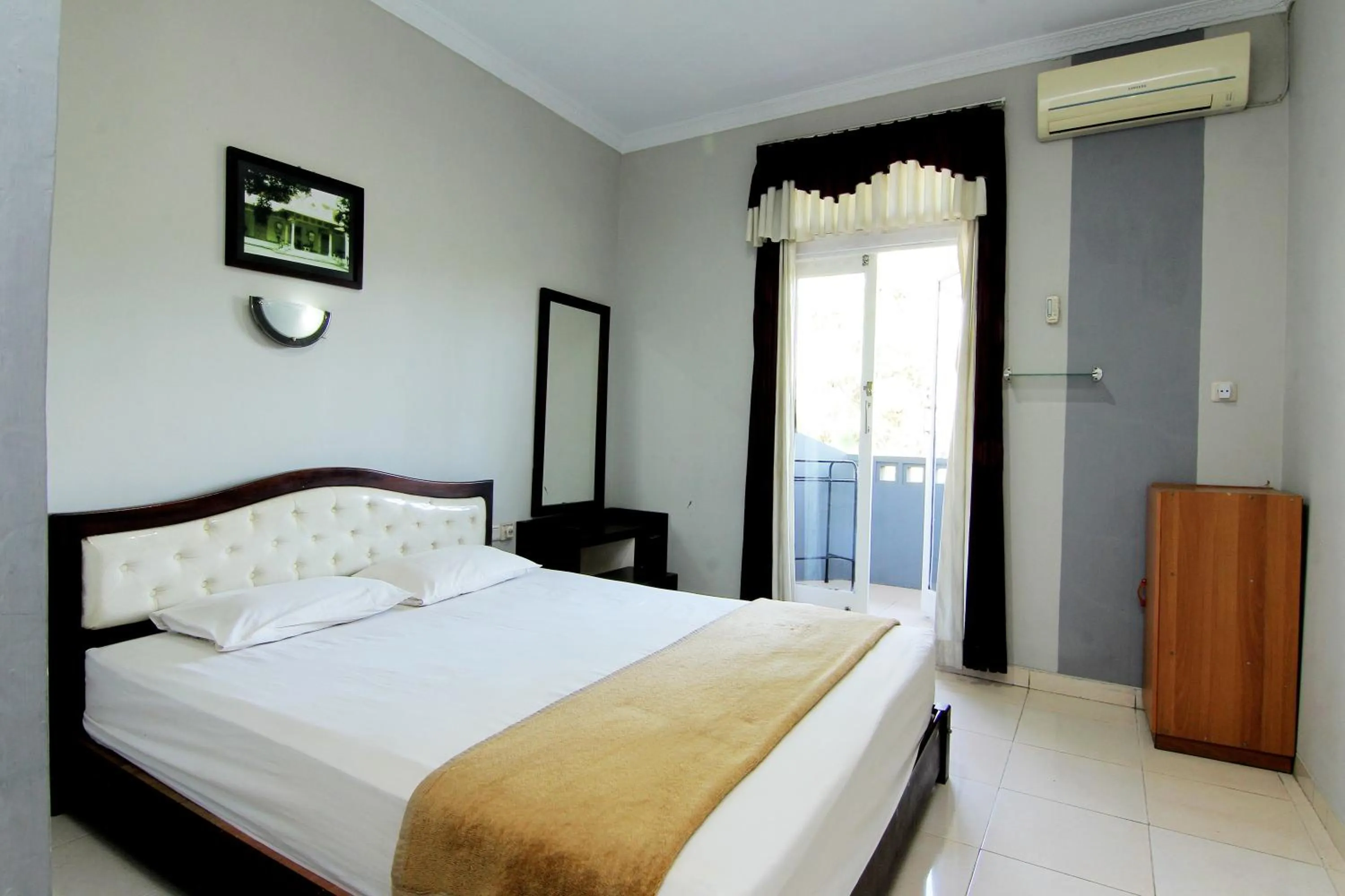 Bedroom, Bed in Hotel Bugis Asri