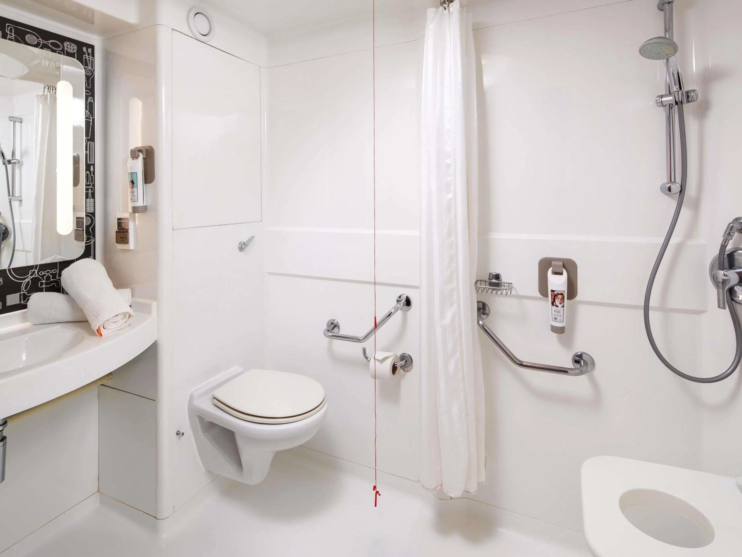 Bedroom in ibis London Wembley