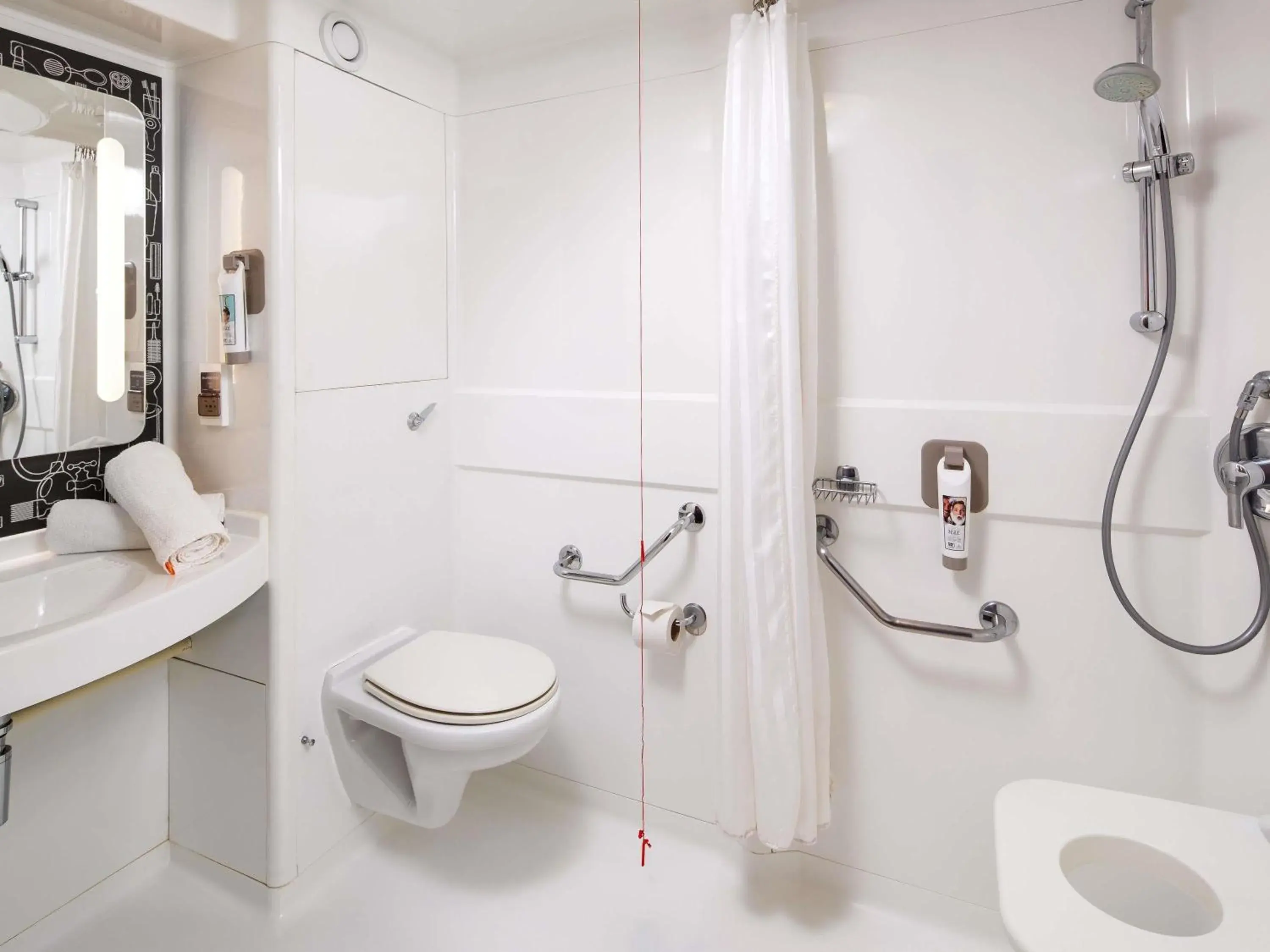 Bedroom in ibis London Wembley Bedroom in ibis London Wembley