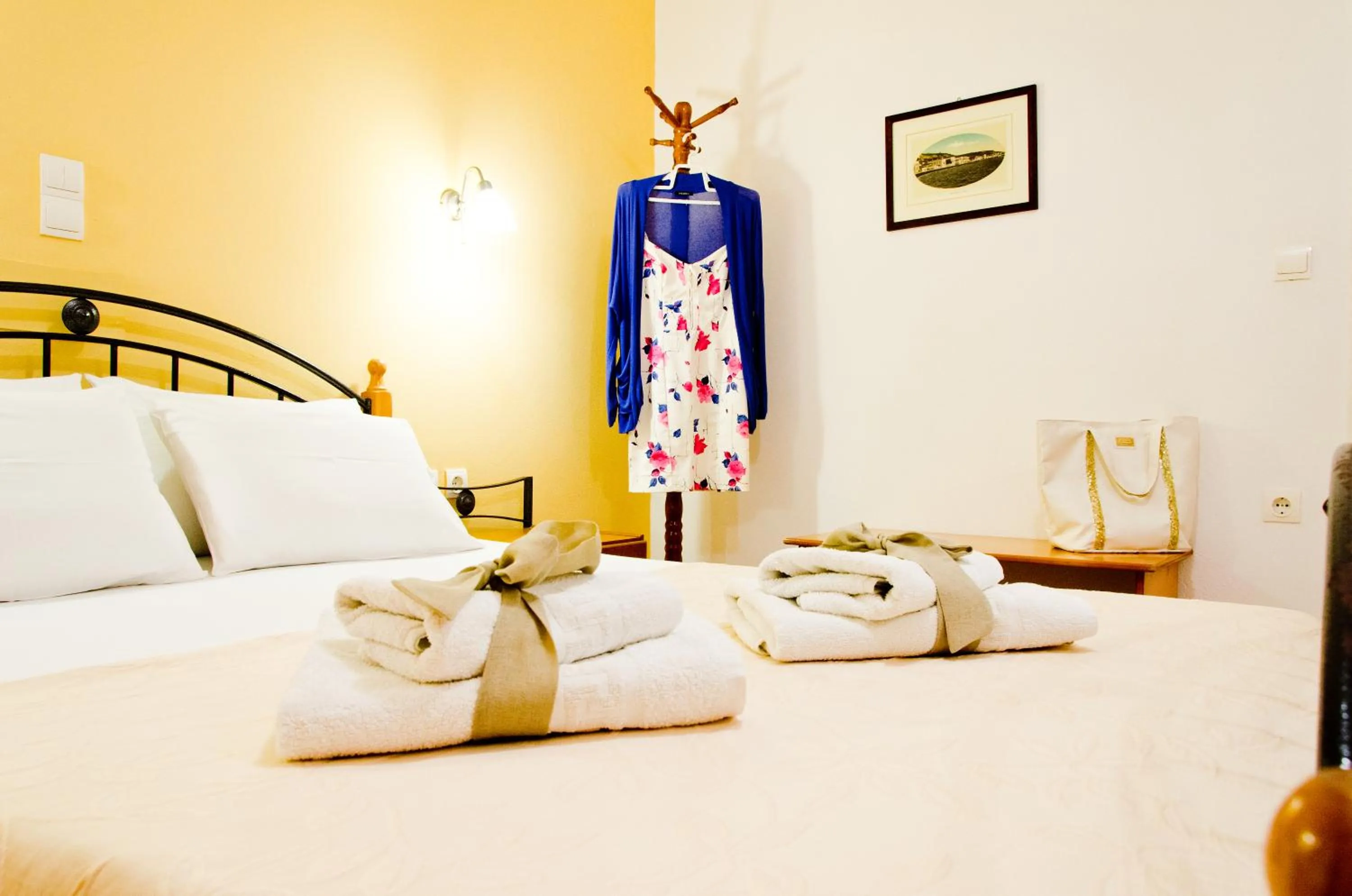 Remezzo Studios & Apartments